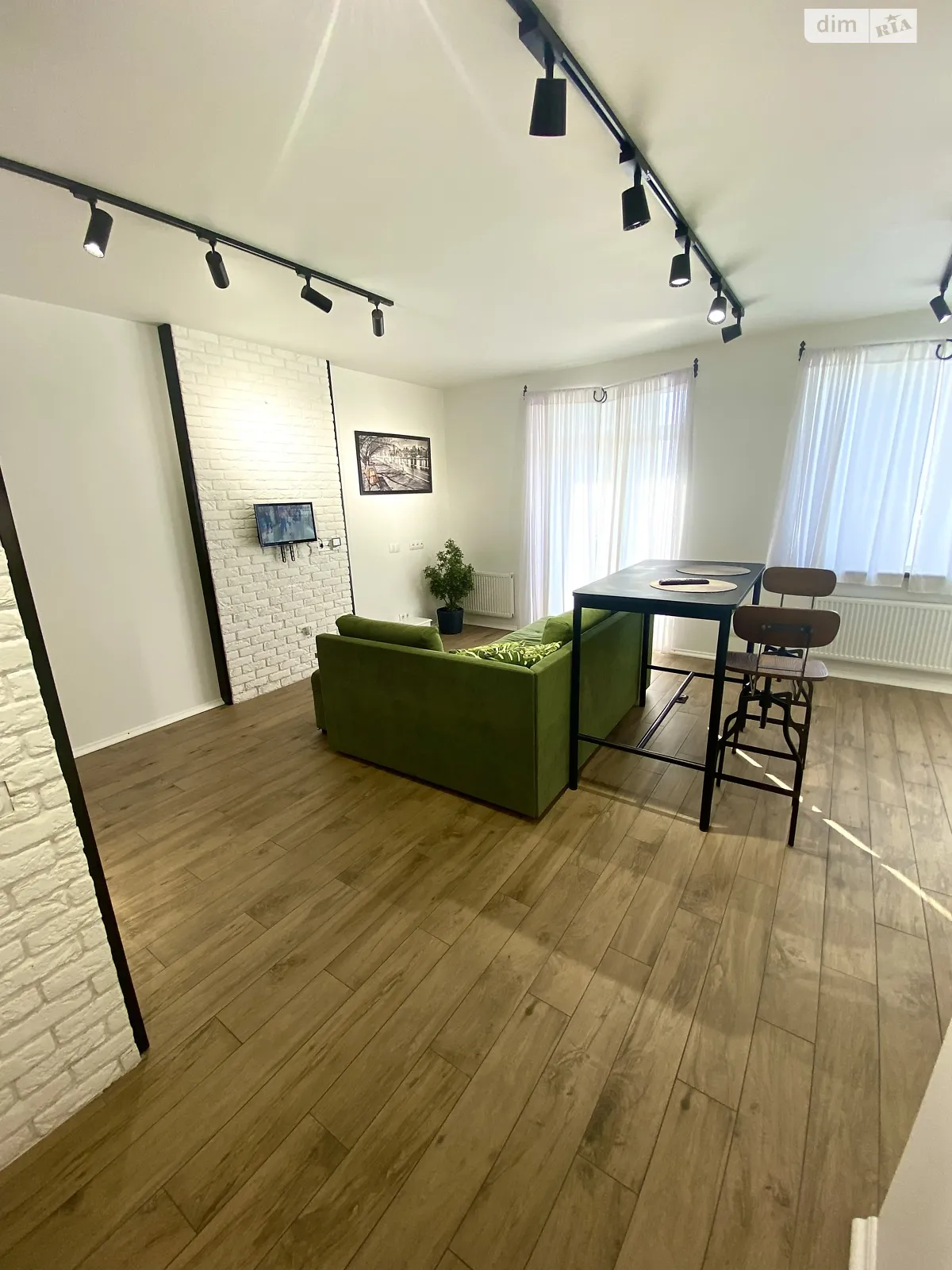 Сдается в аренду 1-комнатная квартира 40.1 кв. м в Днепре, ул. Сичеславская, 6 - фото 1