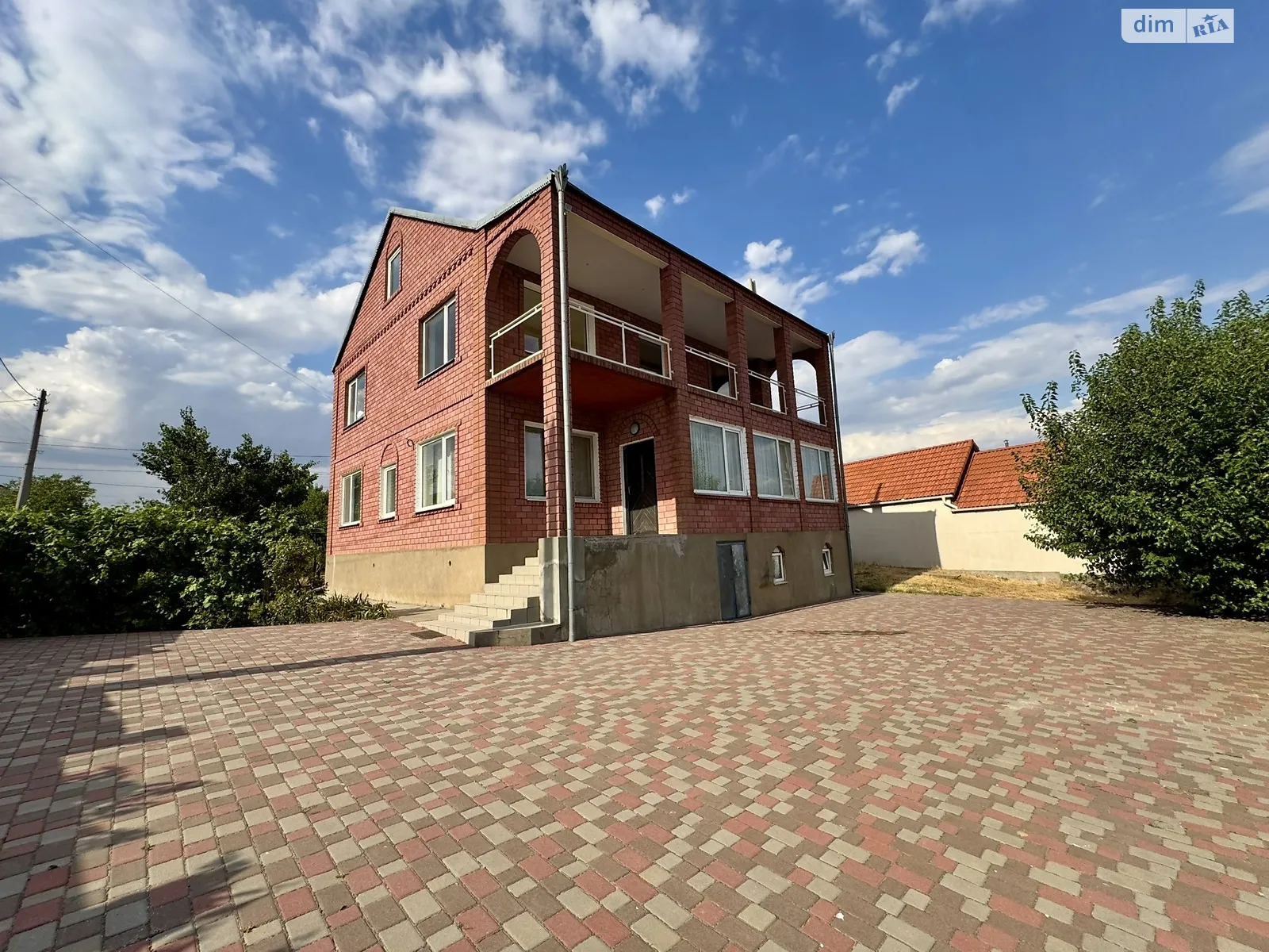 Продается дом на 2 этажа 235.4 кв. м с мансардой, цена: 100000 $ - фото 1