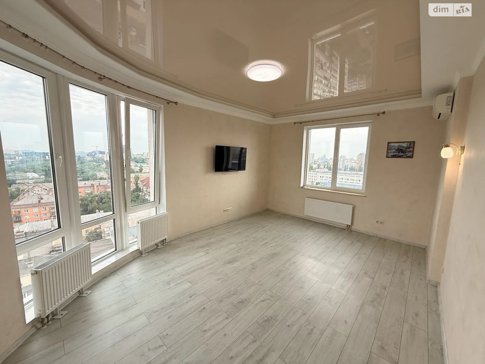 Продается 2-комнатная квартира 77 кв. м в Киеве, ул. Кирилло-Мефодиевская, 2 - фото 1