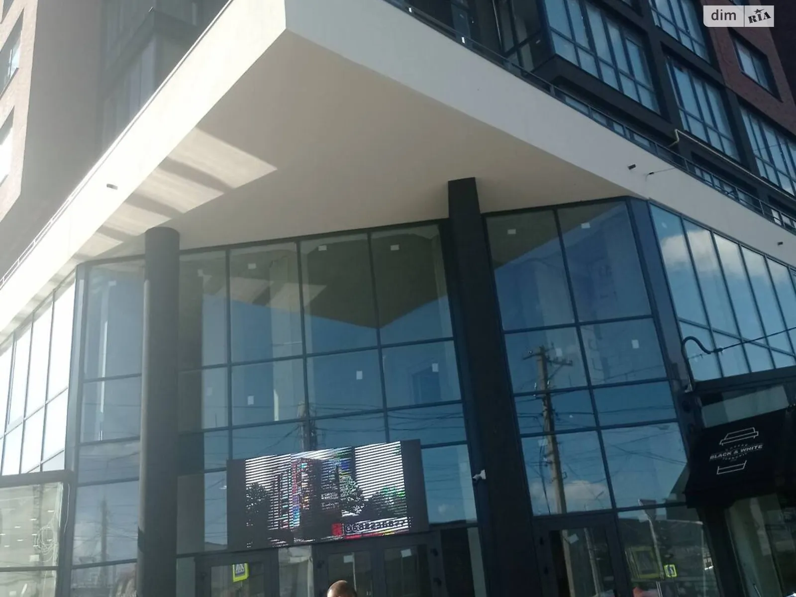 1-кімнатна квартира 40 кв. м у Тернополі, вул. Торговиця(Живова Анатолія), 19 - фото 1