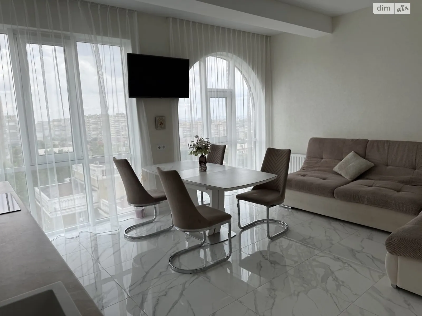 Продается 2-комнатная квартира 79 кв. м в Днепре, ул. Рабочая, 166Д - фото 1