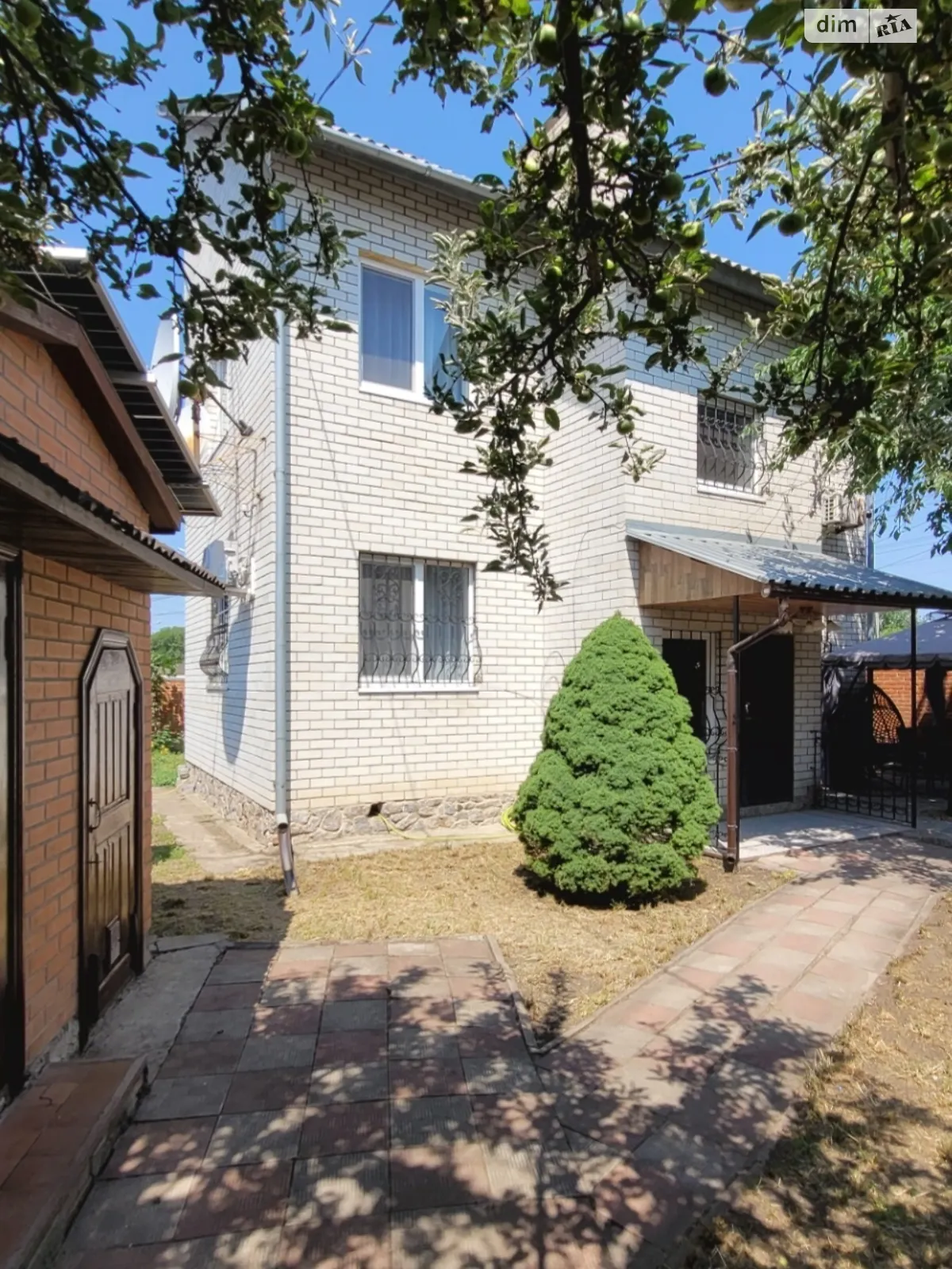 Продается дом на 2 этажа 219.7 кв. м с балконом, цена: 147000 $ - фото 1