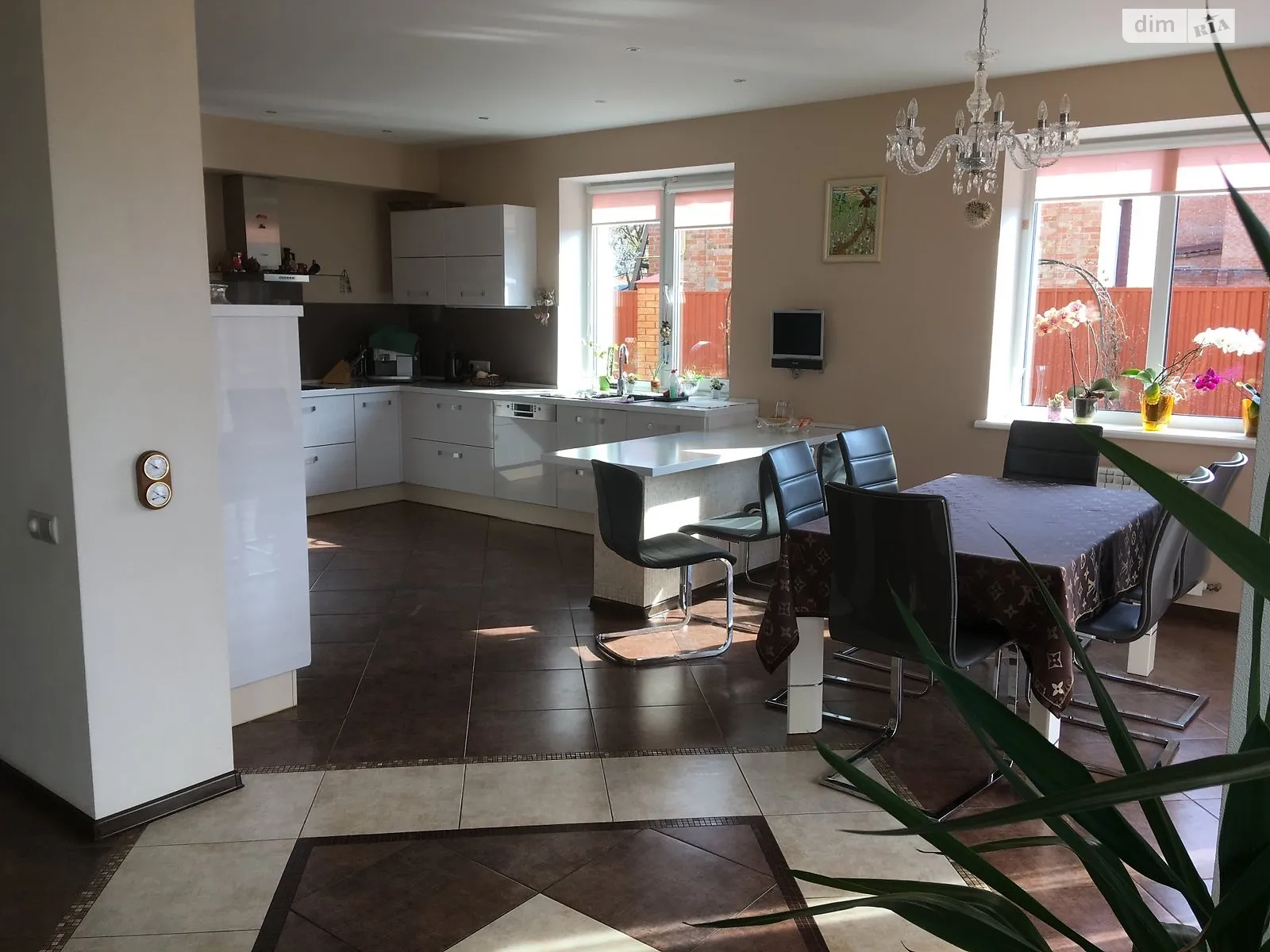 Сдается в аренду дом на 2 этажа 240 кв. м с террасой, цена: 60000 грн - фото 1