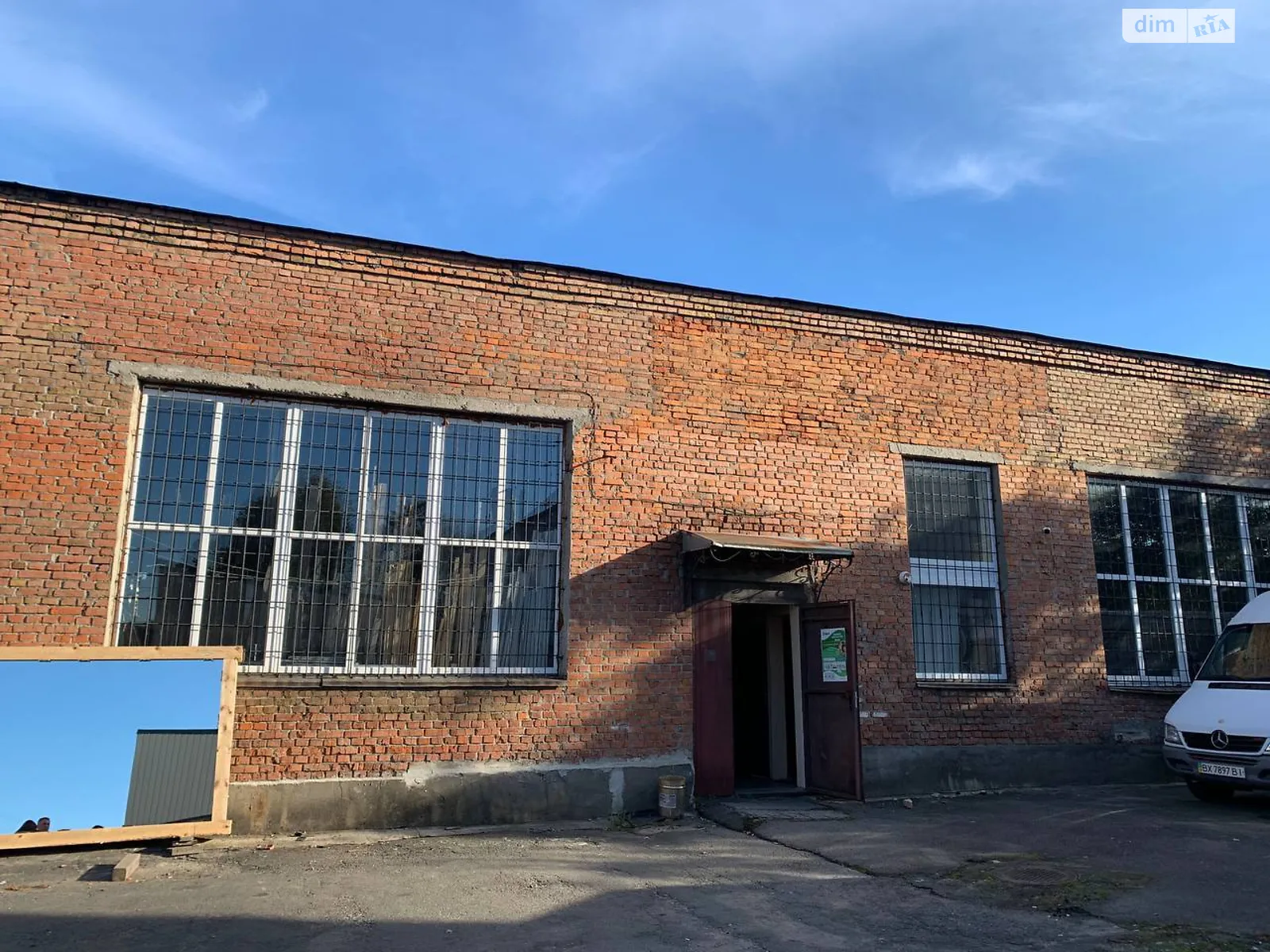 Продается помещения свободного назначения 650 кв. м в 2-этажном здании, цена: 570000 $ - фото 1