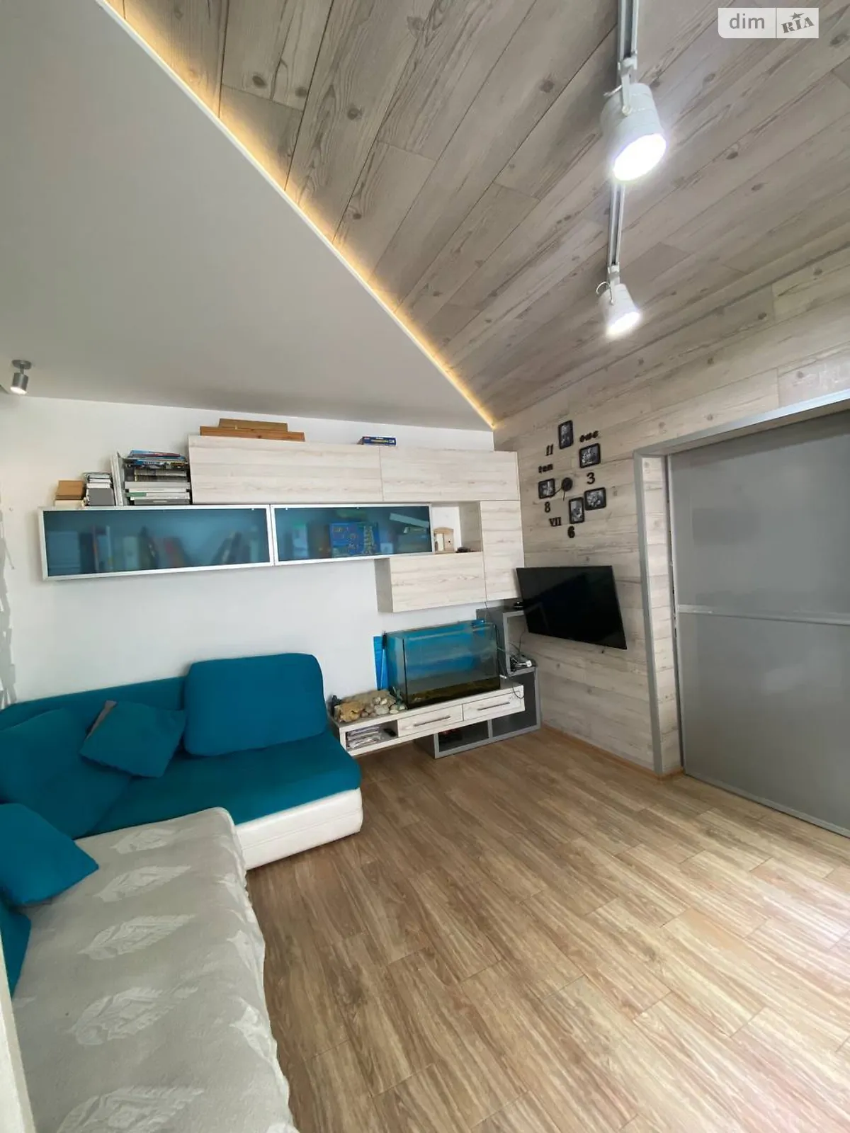 Продается 3-комнатная квартира 67.3 кв. м в Днепре, просп. Мира - фото 1