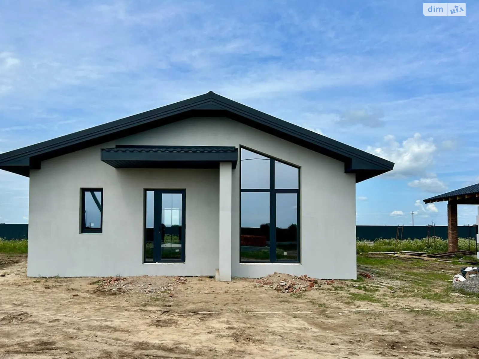Продается одноэтажный дом 103 кв. м с балконом, цена: 75000 $ - фото 1
