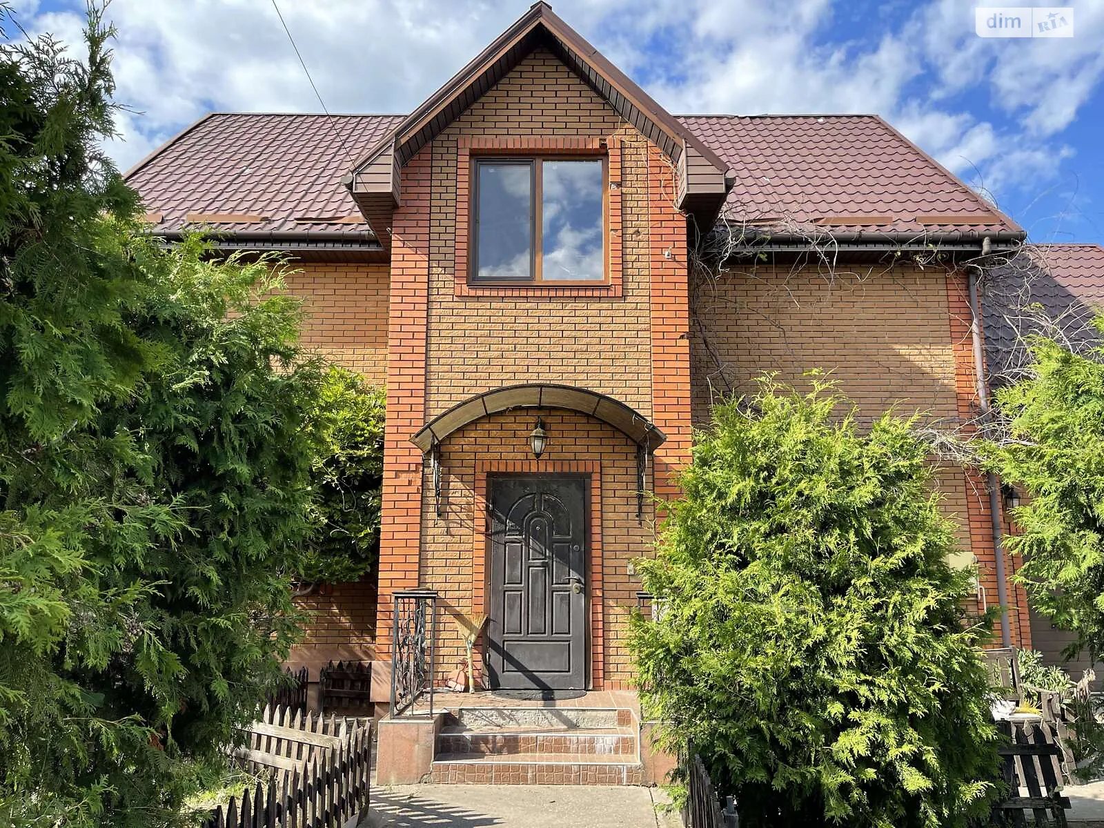 Продается дом на 2 этажа 163.2 кв. м с балконом, цена: 160000 $ - фото 1