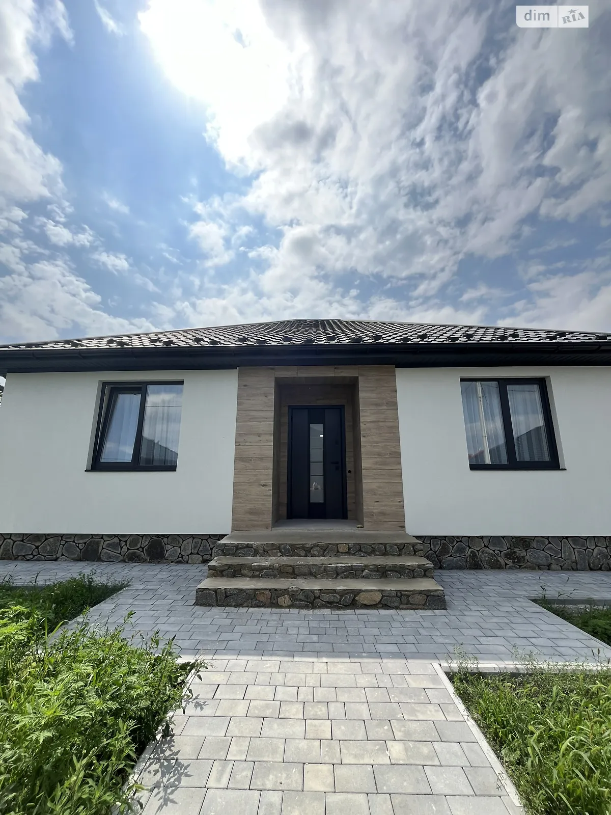 Продается одноэтажный дом 92 кв. м с баней/сауной, цена: 130000 $ - фото 1