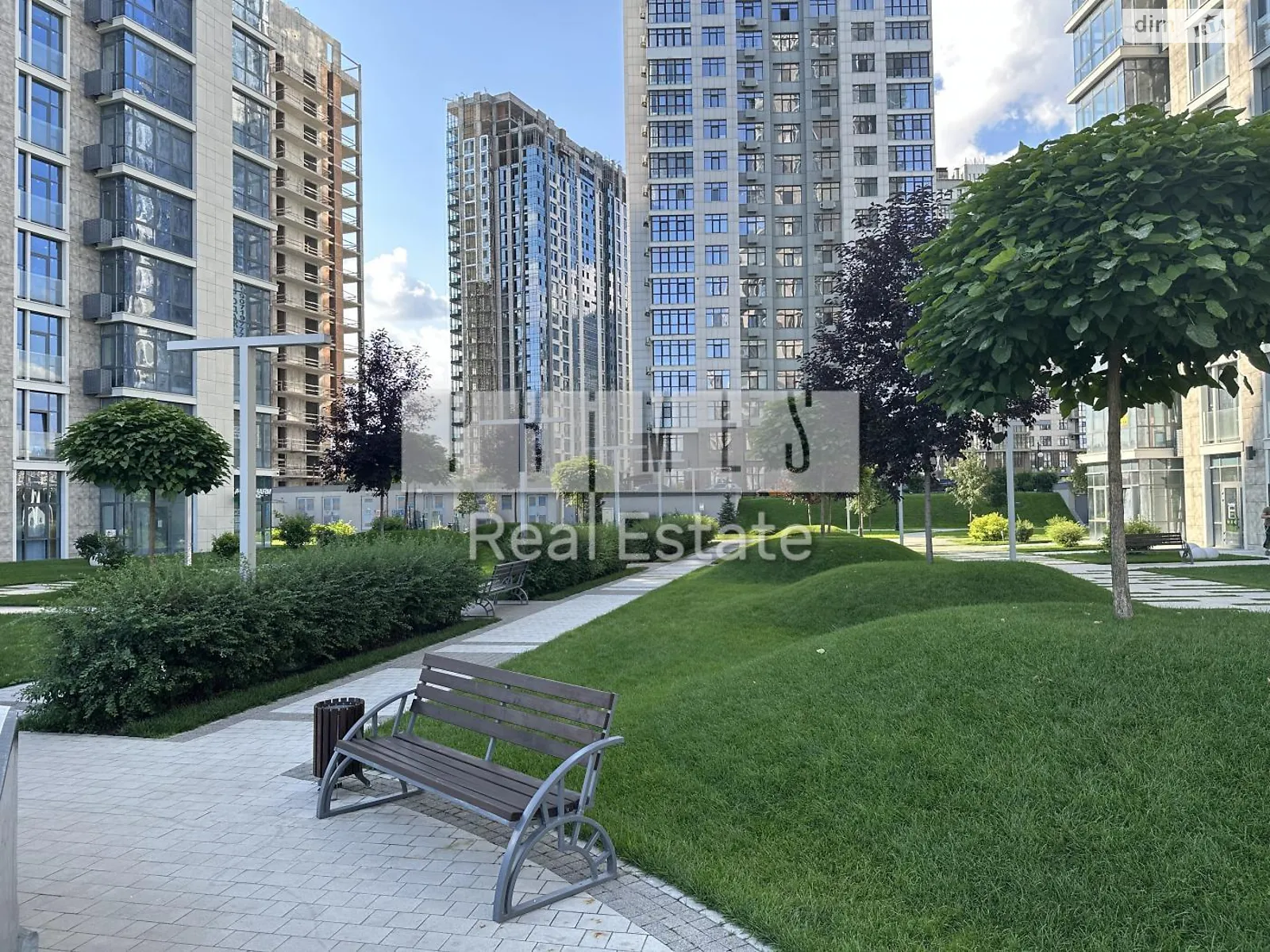 Продается 1-комнатная квартира 58.4 кв. м в Киеве, ул. Андрея Верхогляда(Драгомирова), 17 - фото 1