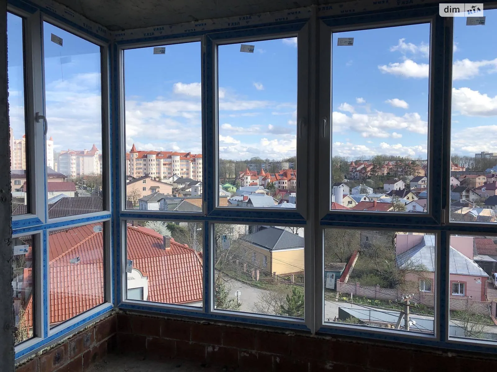 1-комнатная квартира 50 кв. м в Тернополе, просп. Бандеры Степана, 46-48 - фото 1