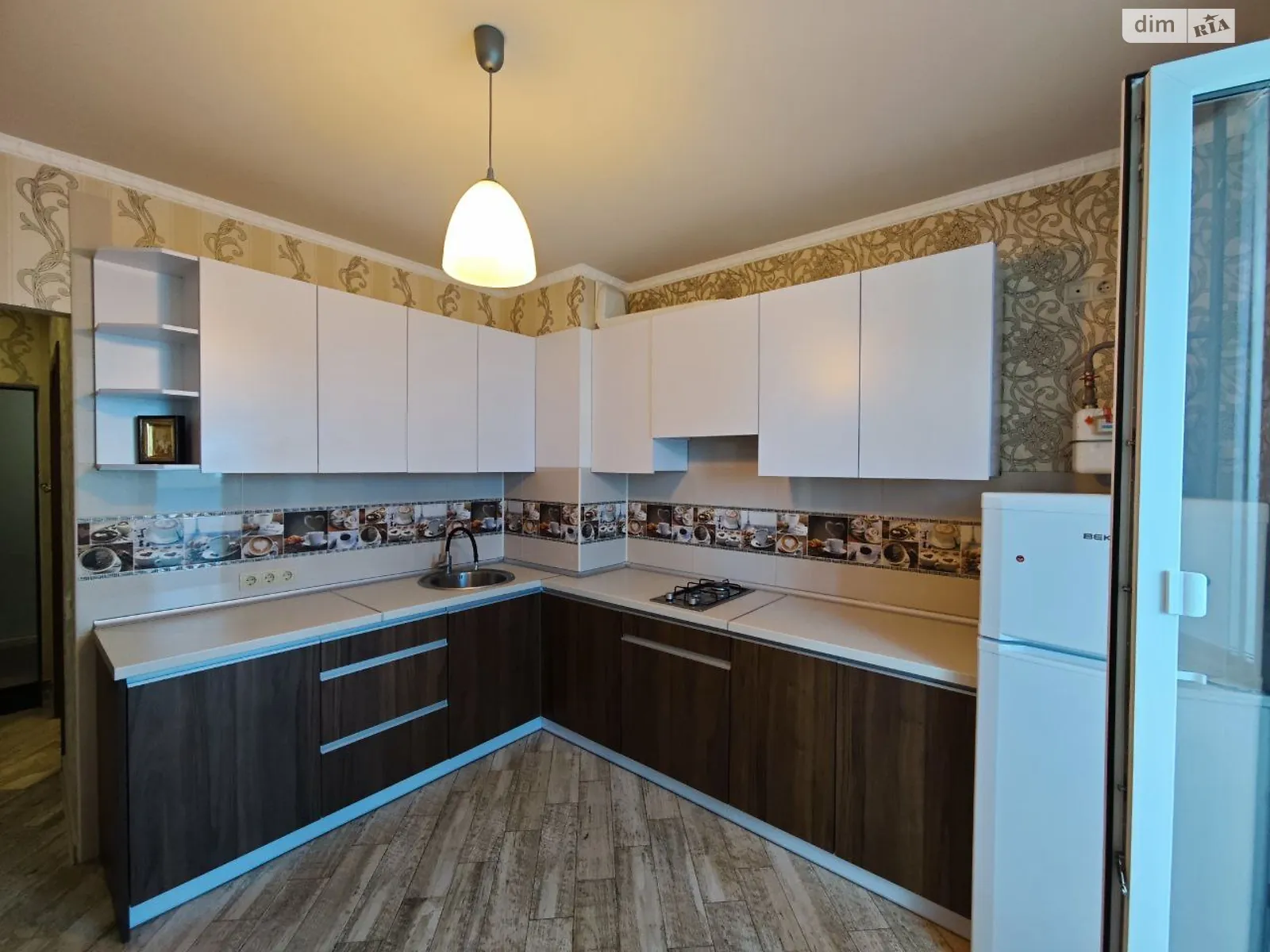 Продается 1-комнатная квартира 41 кв. м в Харькове, ул. Александра Зубарева, 34 - фото 1