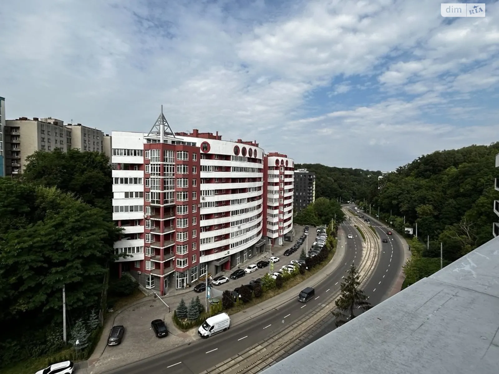 Продается 3-комнатная квартира 87 кв. м в Львове, ул. Стуса Василия, 51-53 - фото 1