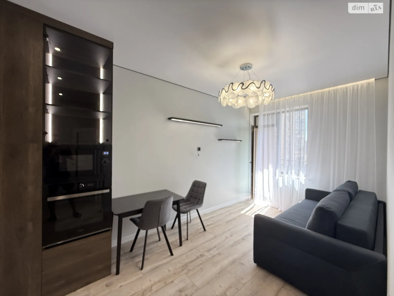 Продается 1-комнатная квартира 43 кв. м в Одессе, ул. Генуэзская, 1/1 - фото 1