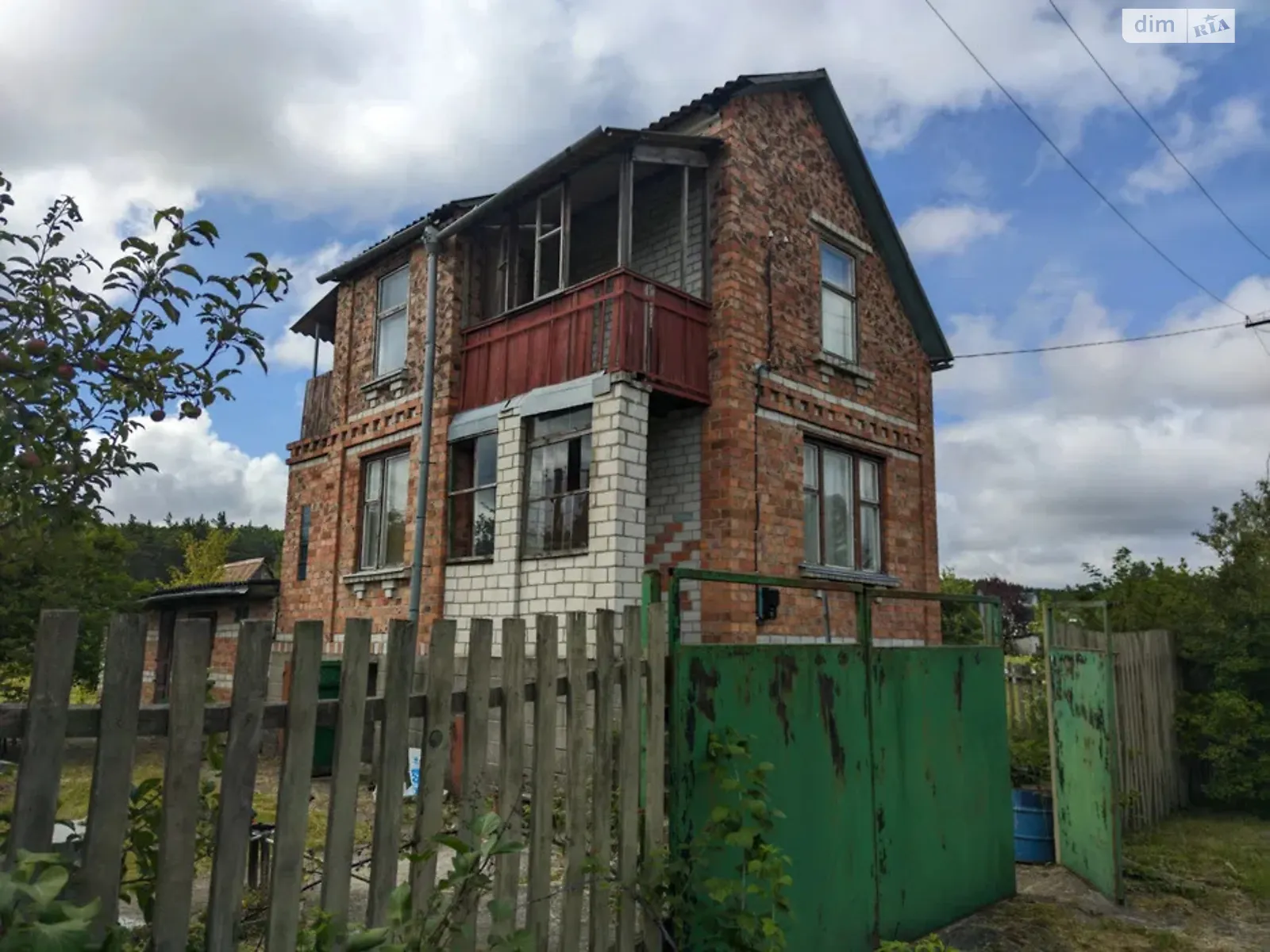 Продается дом на 2 этажа 59 кв. м с садом, цена: 15500 $ - фото 1