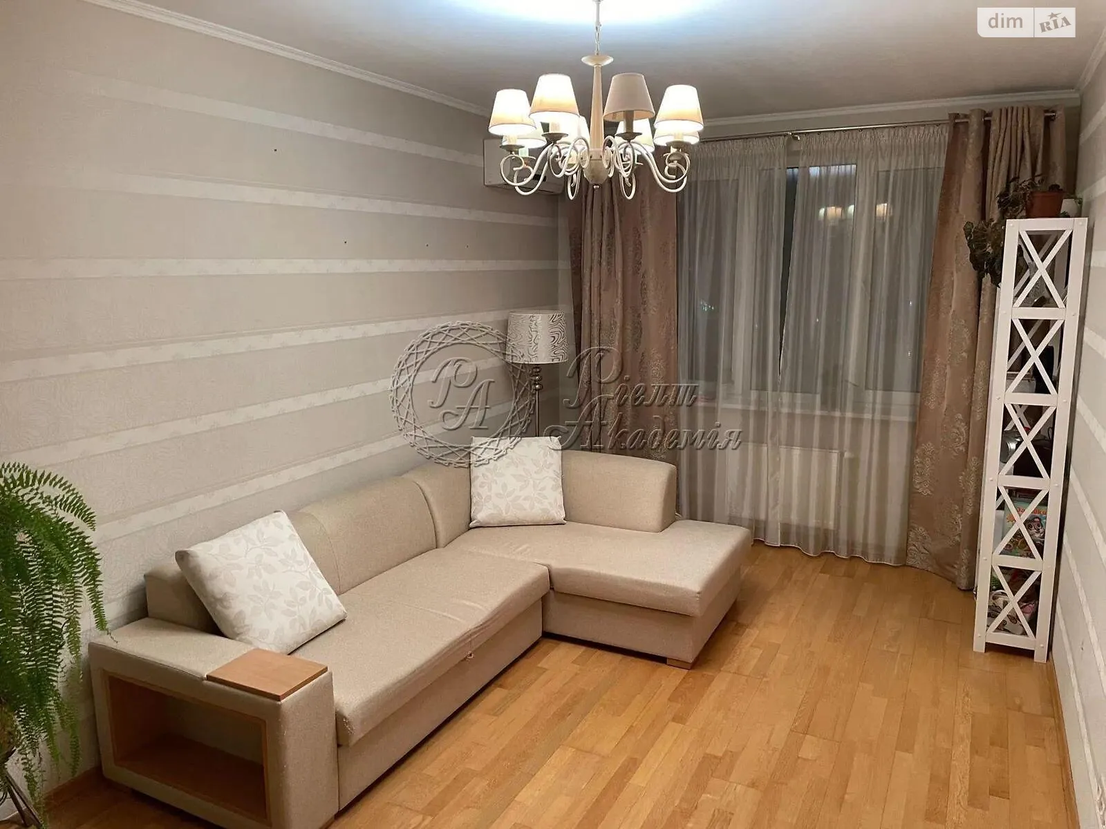 Продается 1-комнатная квартира 41 кв. м в Киеве, ул. Большая Китаевская, 59 - фото 1