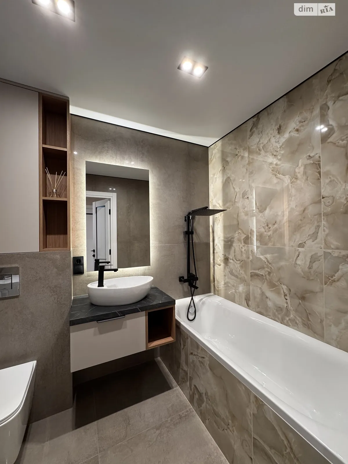 2-кімнатна квартира 57 кв. м у Тернополі, цена: 73000 $ - фото 1