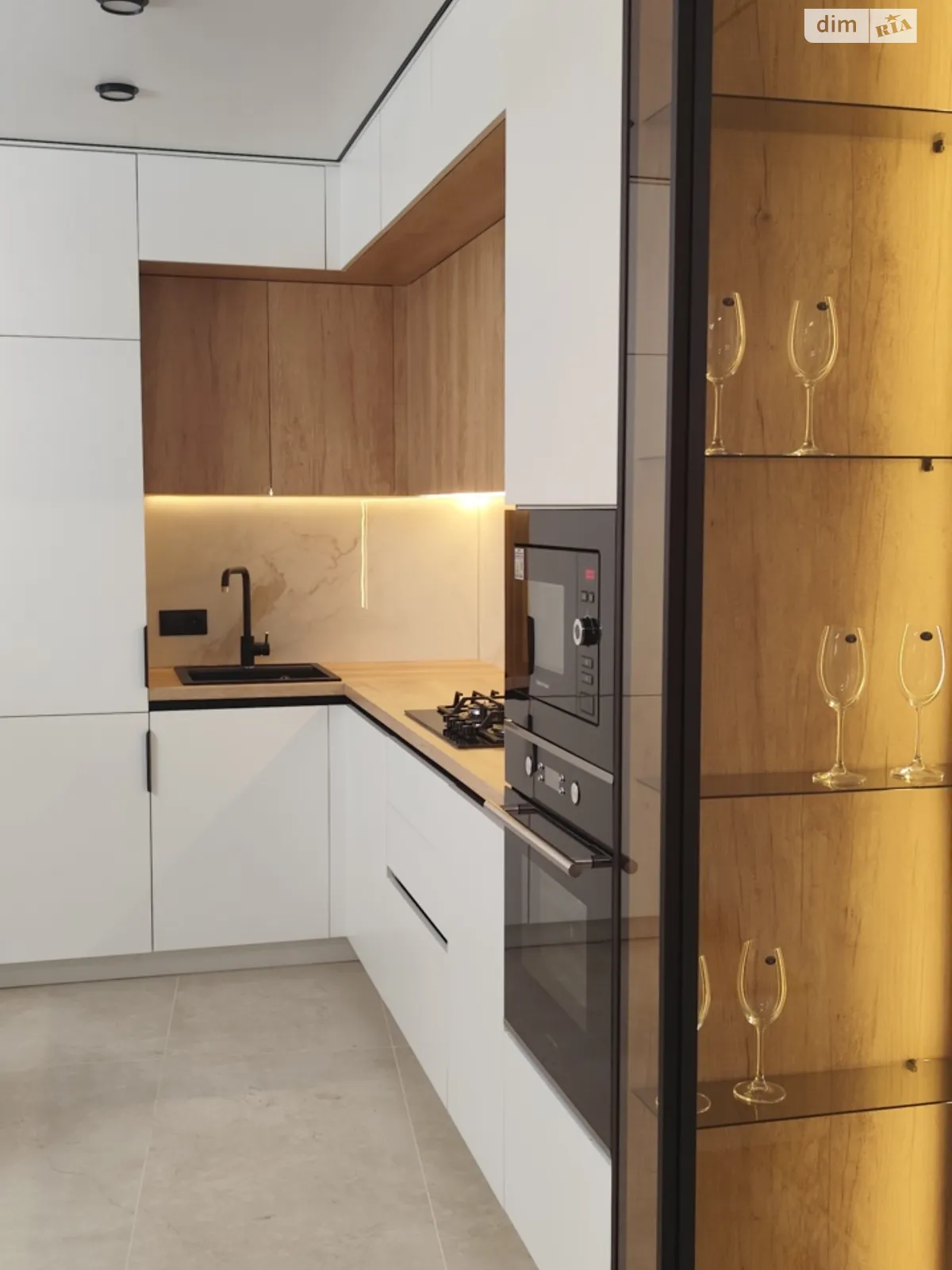 2-кімнатна квартира 71 кв. м у Тернополі, цена: 89000 $ - фото 1