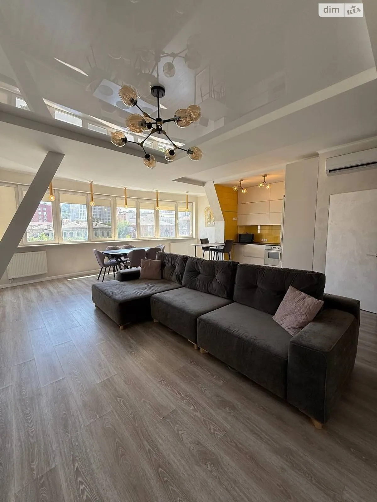 Сдается в аренду 2-комнатная квартира 120 кв. м в Днепре, ул. Ниринберга Павла, 10А - фото 1