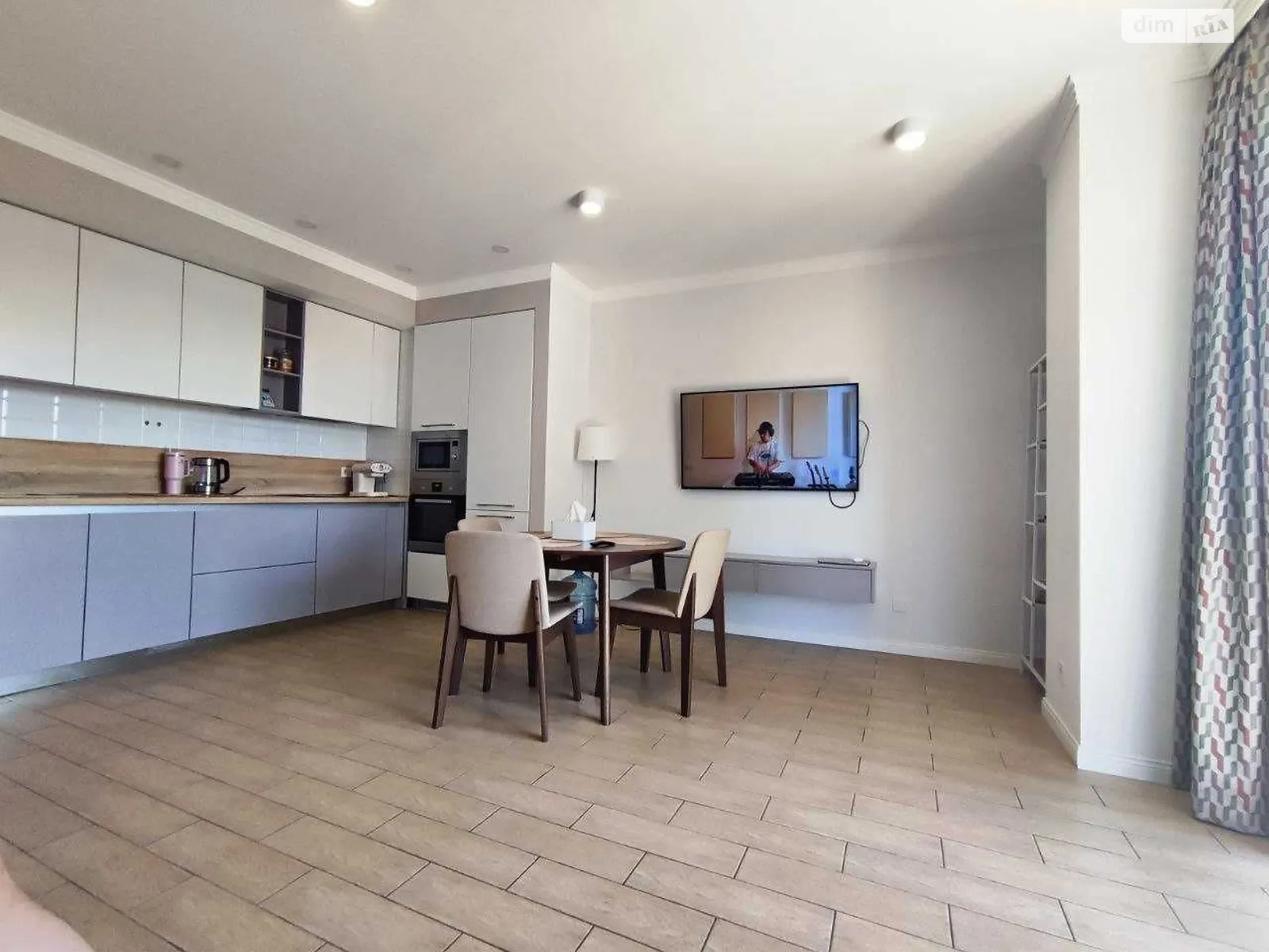 Продается 2-комнатная квартира 69.3 кв. м в Днепре, ул. Европейская - фото 1