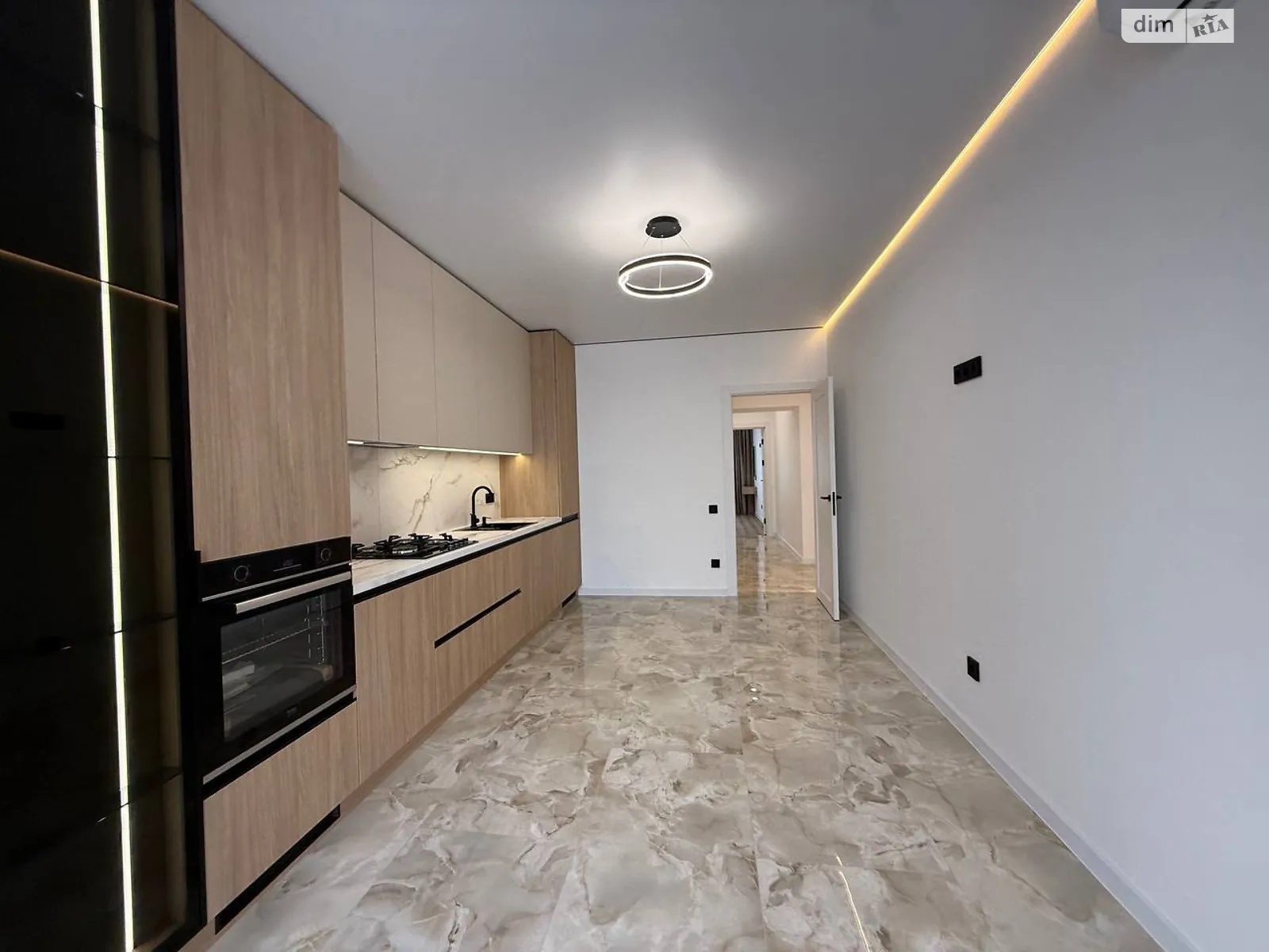 Продається 2-кімнатна квартира 65.8 кв. м у Івано-Франківську, вул. Миру, 100 - фото 1