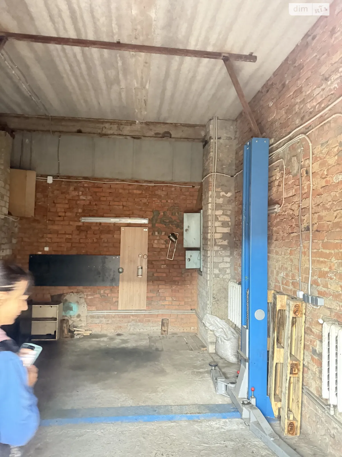 Продается объект сферы услуг 100 кв. м в 3-этажном здании, цена: 60000 $ - фото 1