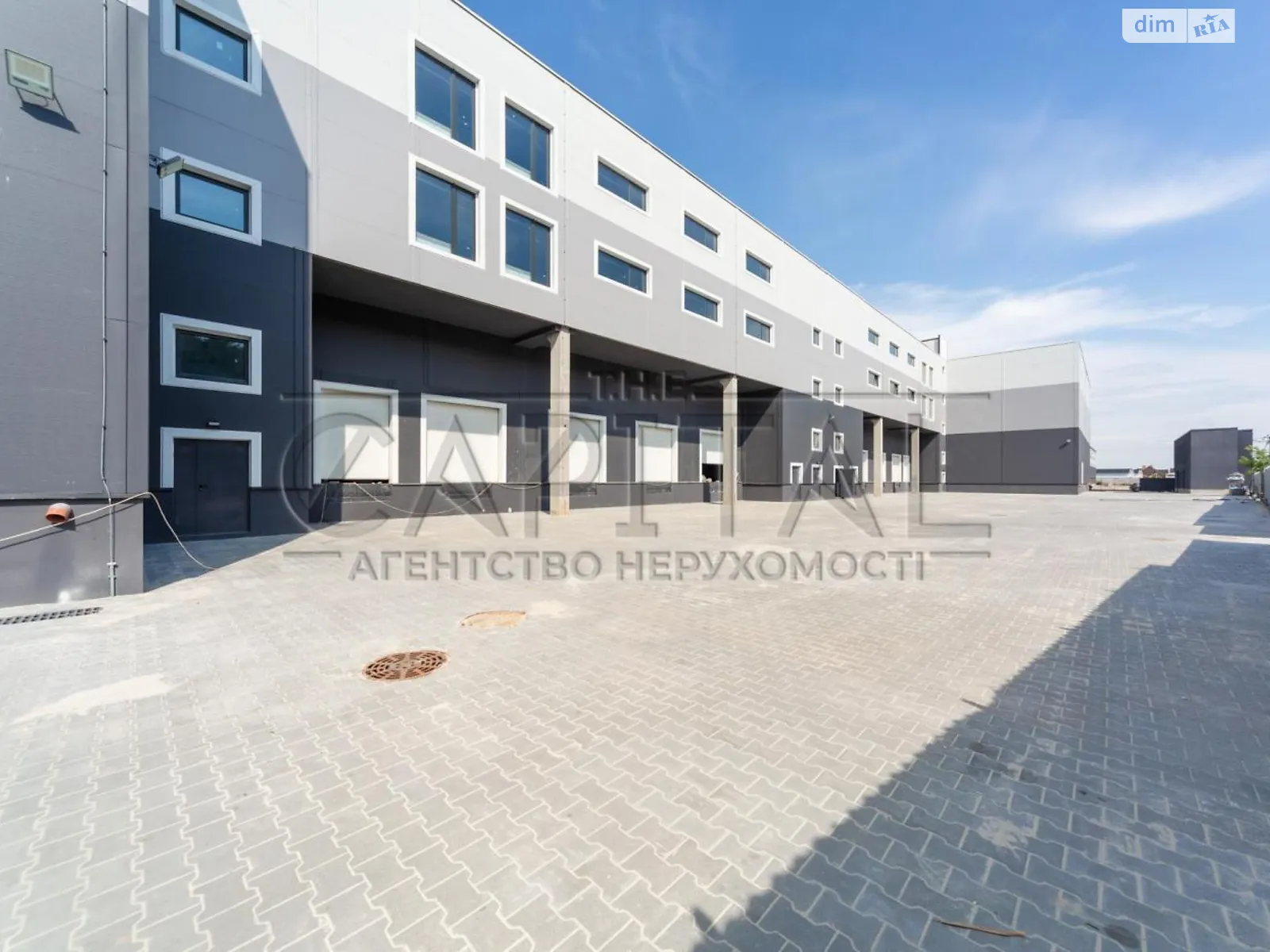 Продается объект сферы услуг 7592 кв. м в 3-этажном здании, цена: 11000000 $ - фото 1