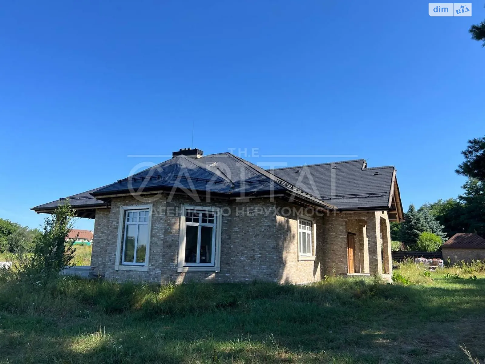 Продается дом на 2 этажа 250 кв. м с участком, цена: 350000 $ - фото 1