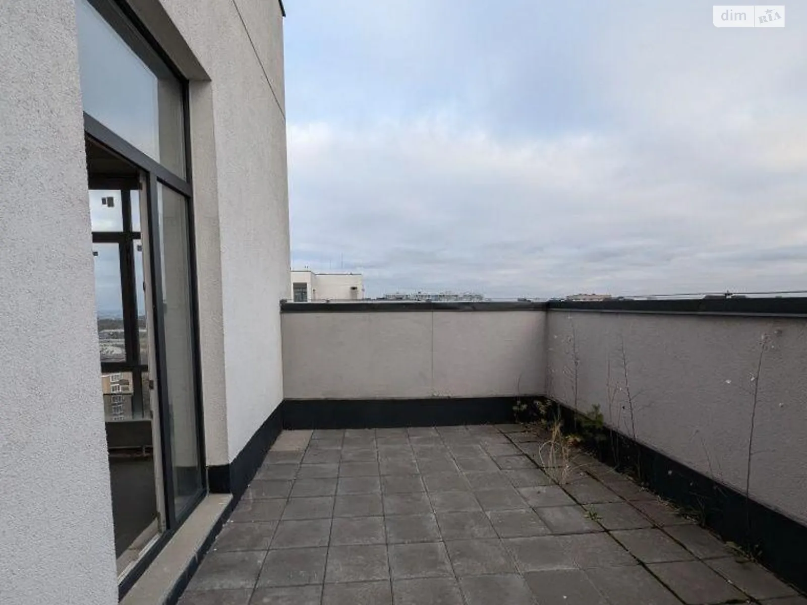 Продається 1-кімнатна квартира 44.3 кв. м у Києві, вул. Салютна - фото 1