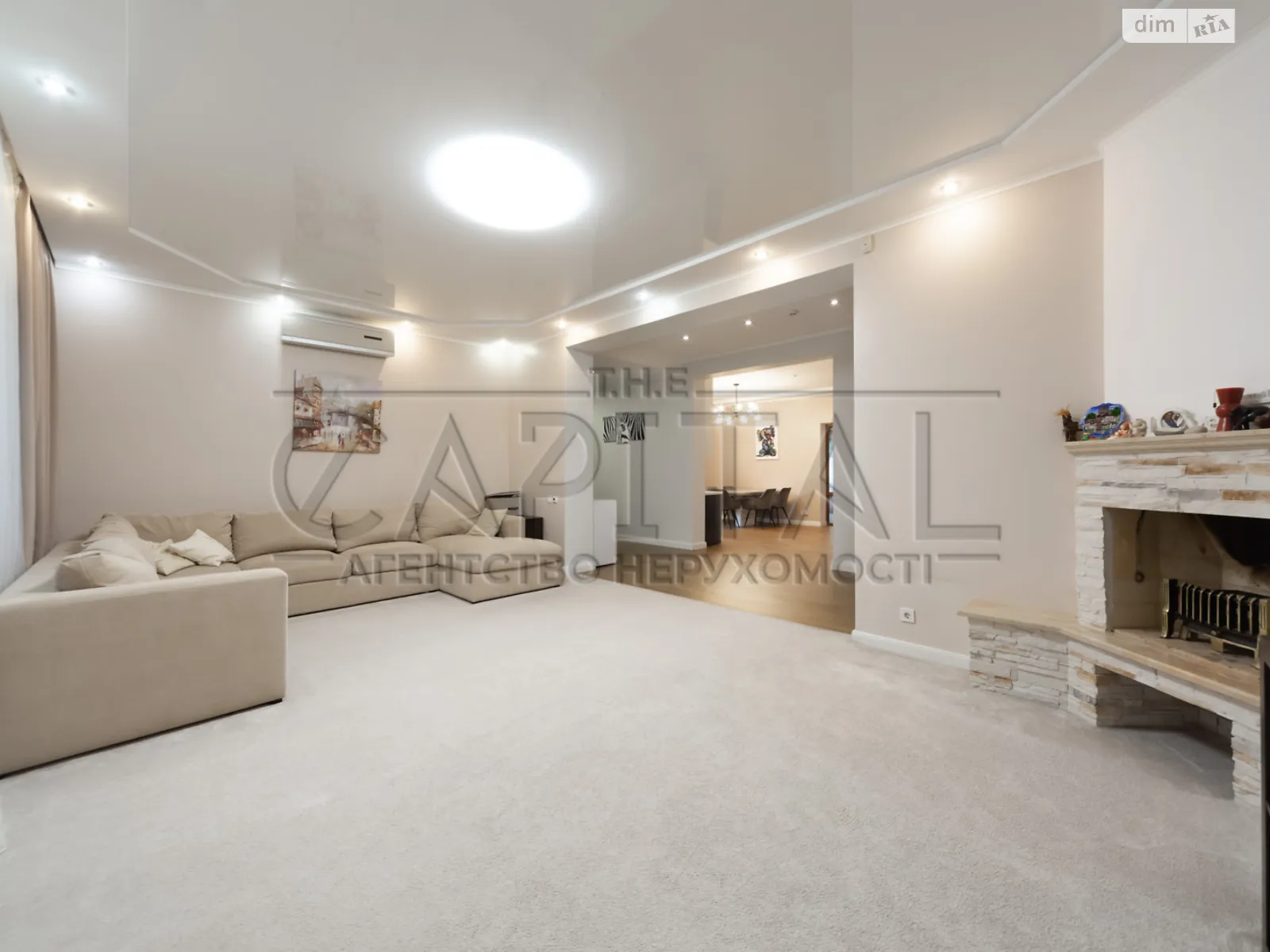 Продается дом на 2 этажа 251.5 кв. м с гаражом, цена: 345000 $ - фото 1