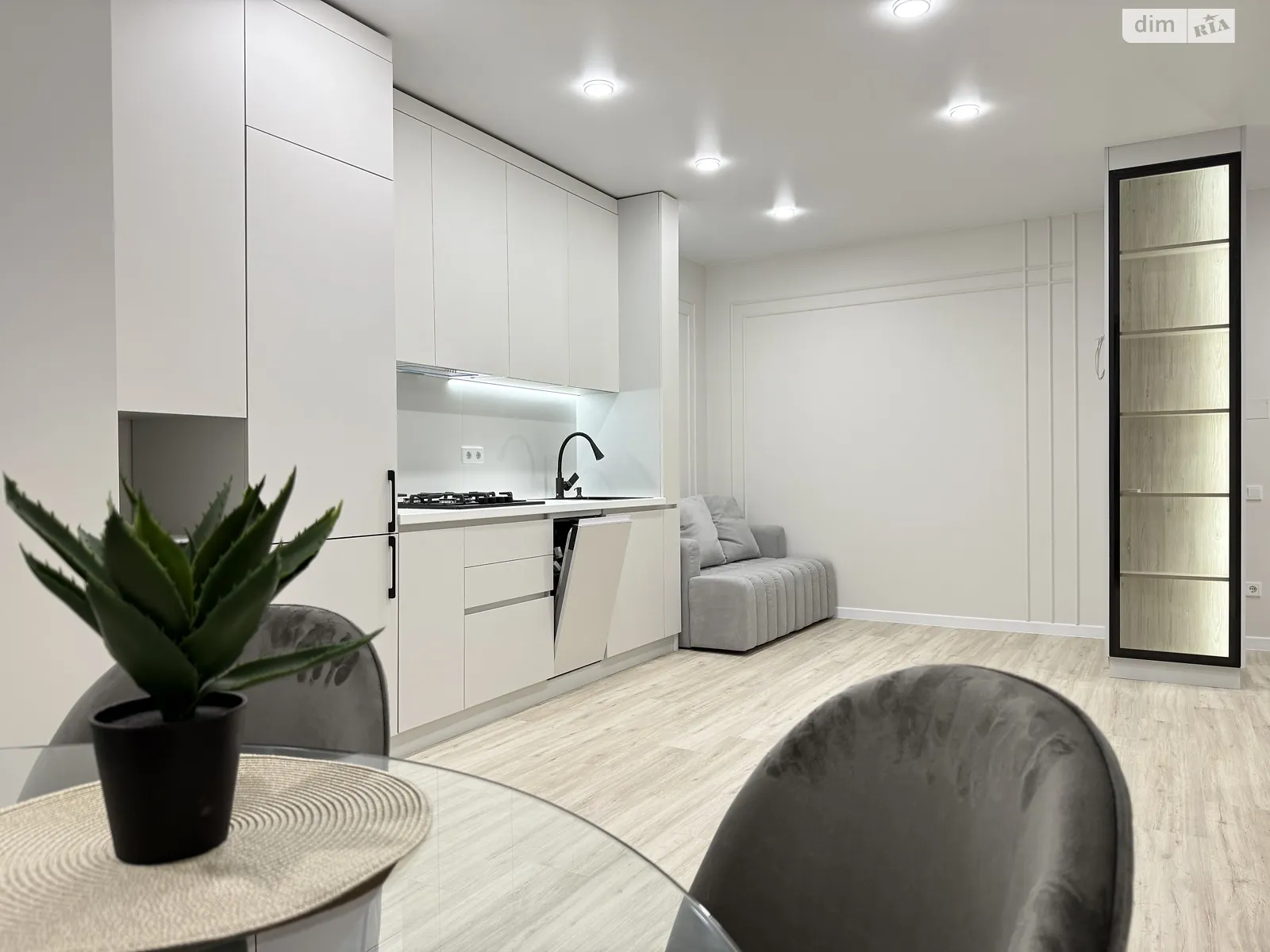 Продається 1-кімнатна квартира 48 кв. м у Рівному, вул. Студентська, 24А - фото 1