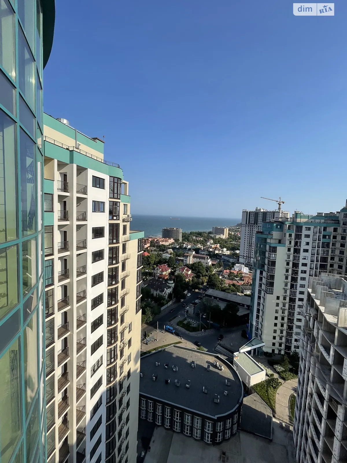 Продається 2-кімнатна квартира 97.3 кв. м у Одесі, Фонтанська дор., 122 - фото 1