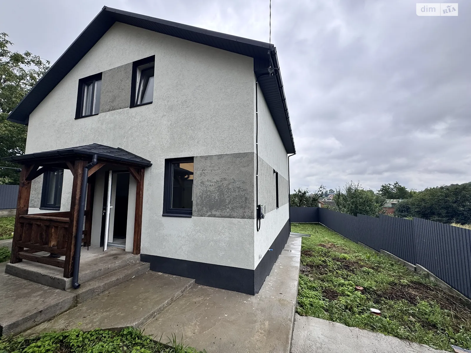 Продается дом на 2 этажа 124 кв. м с гаражом, цена: 83000 $ - фото 1