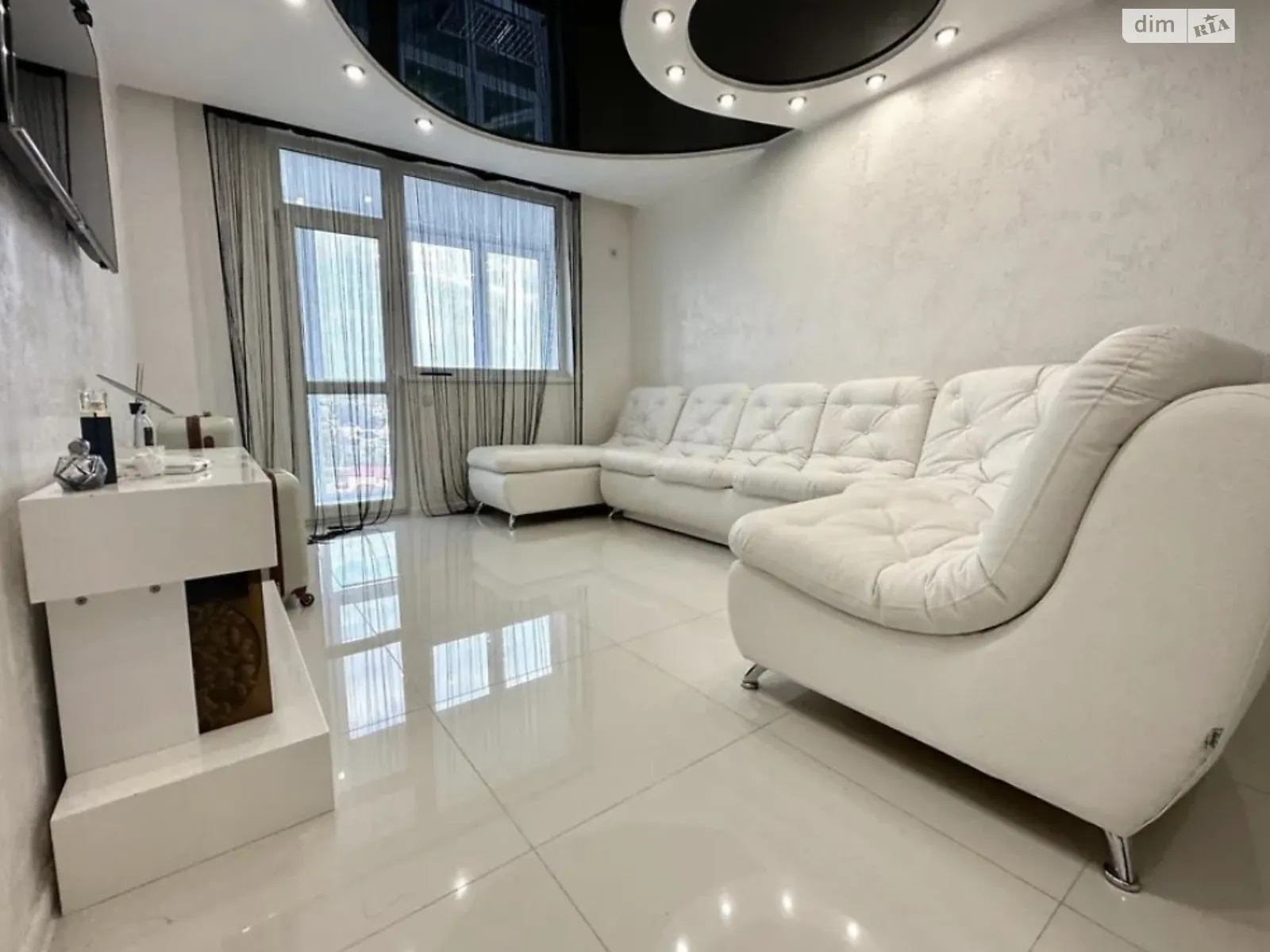 5-кімнатна квартира 185 кв. м у Тернополі, вул. Білогірська - фото 1