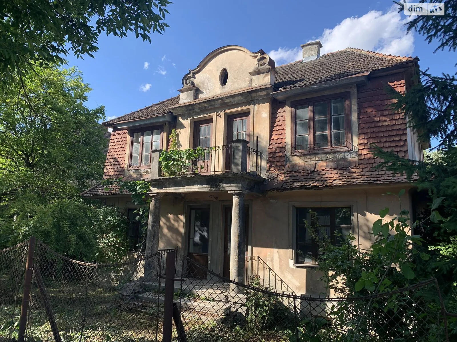 Продается дом на 2 этажа 252.9 кв. м с садом, цена: 680000 $ - фото 1