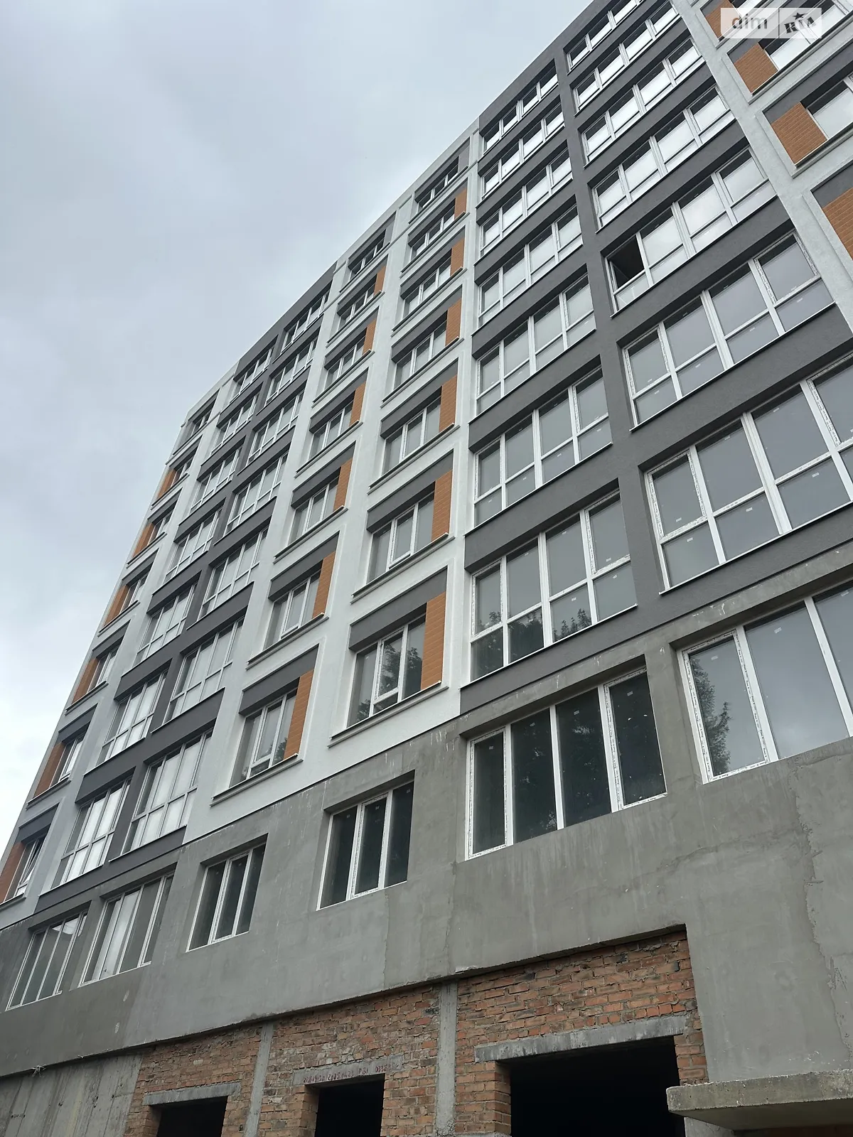 Продается 3-комнатная квартира 83 кв. м в Виннице, ул. Ивана Богуна, 27В - фото 1