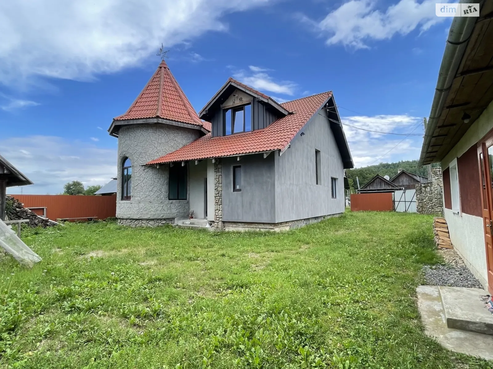 Продается дом на 2 этажа 158 кв. м с беседкой, цена: 98500 $ - фото 1