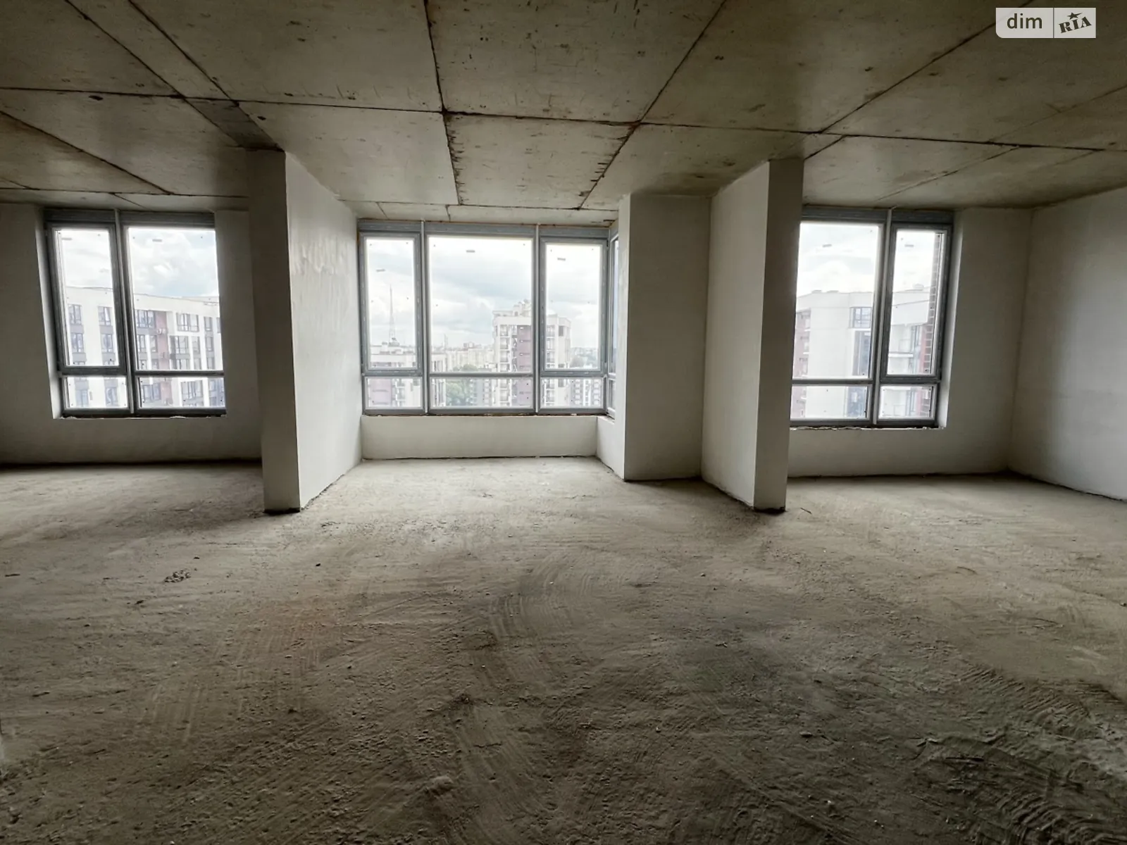 Продается 3-комнатная квартира 82 кв. м в Ивано-Франковске, ул. Ленкавского, 34/7 - фото 1