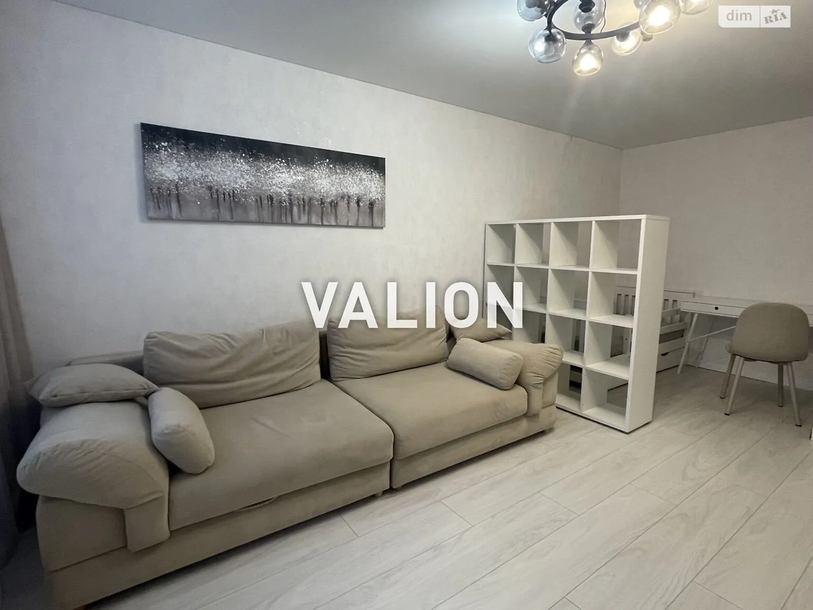 Продается 1-комнатная квартира 42.4 кв. м в Киеве, ул. Урловская, 23 - фото 1