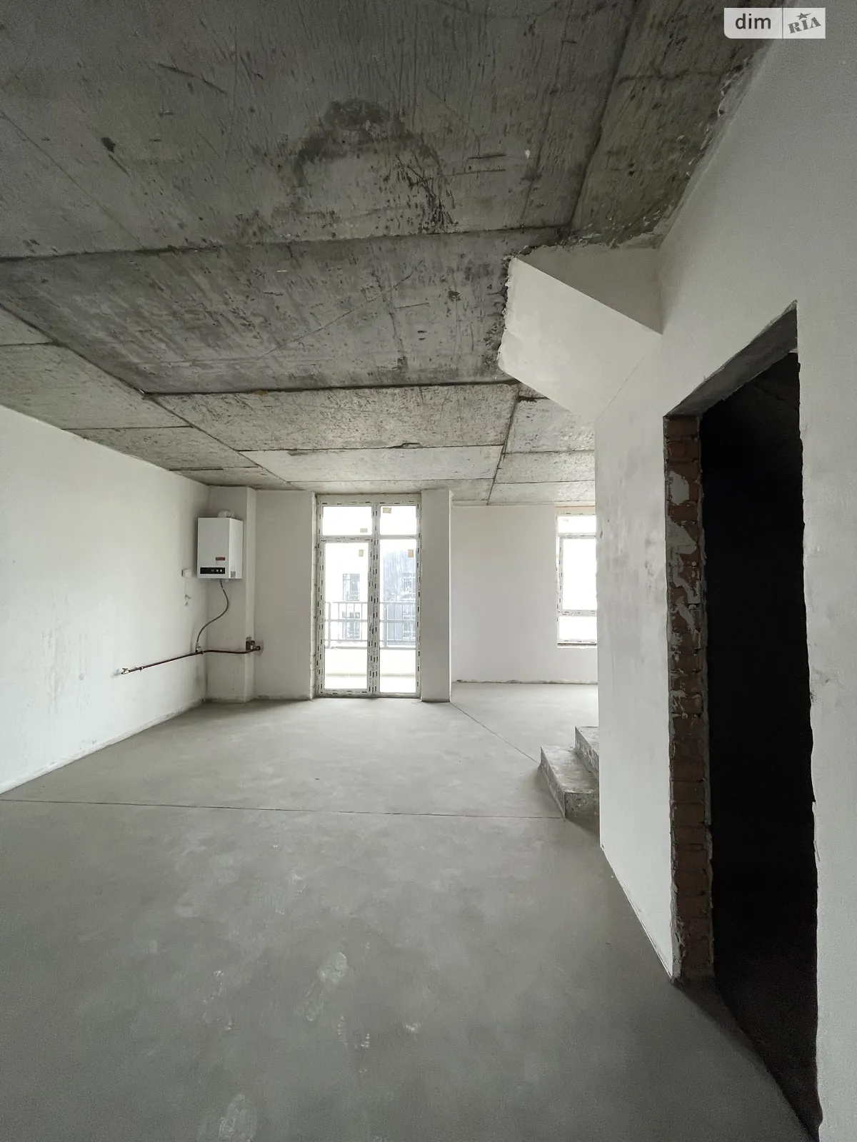 Продається 2-кімнатна квартира 86 кв. м у Ірпені, вул. Ольги Кобилянської(Достоєвського), 1В/26 - фото 1