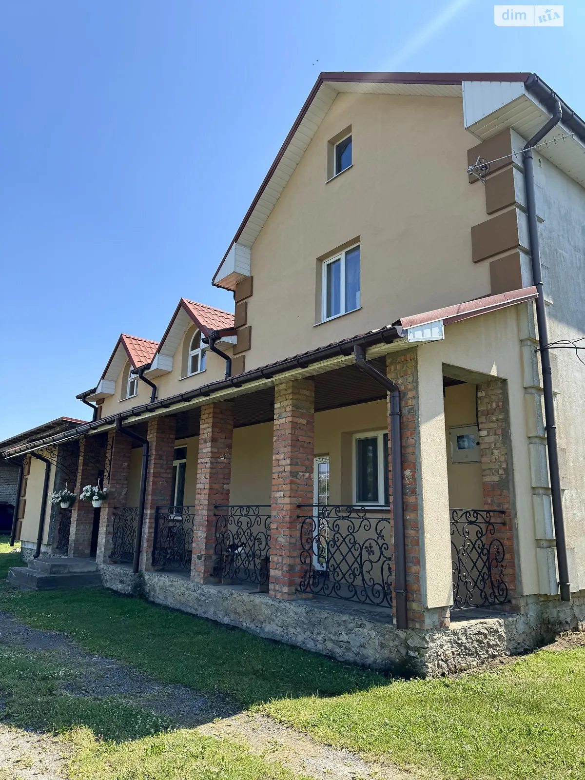 Продается дом на 2 этажа 295.55 кв. м с гаражом, цена: 480000 $ - фото 1