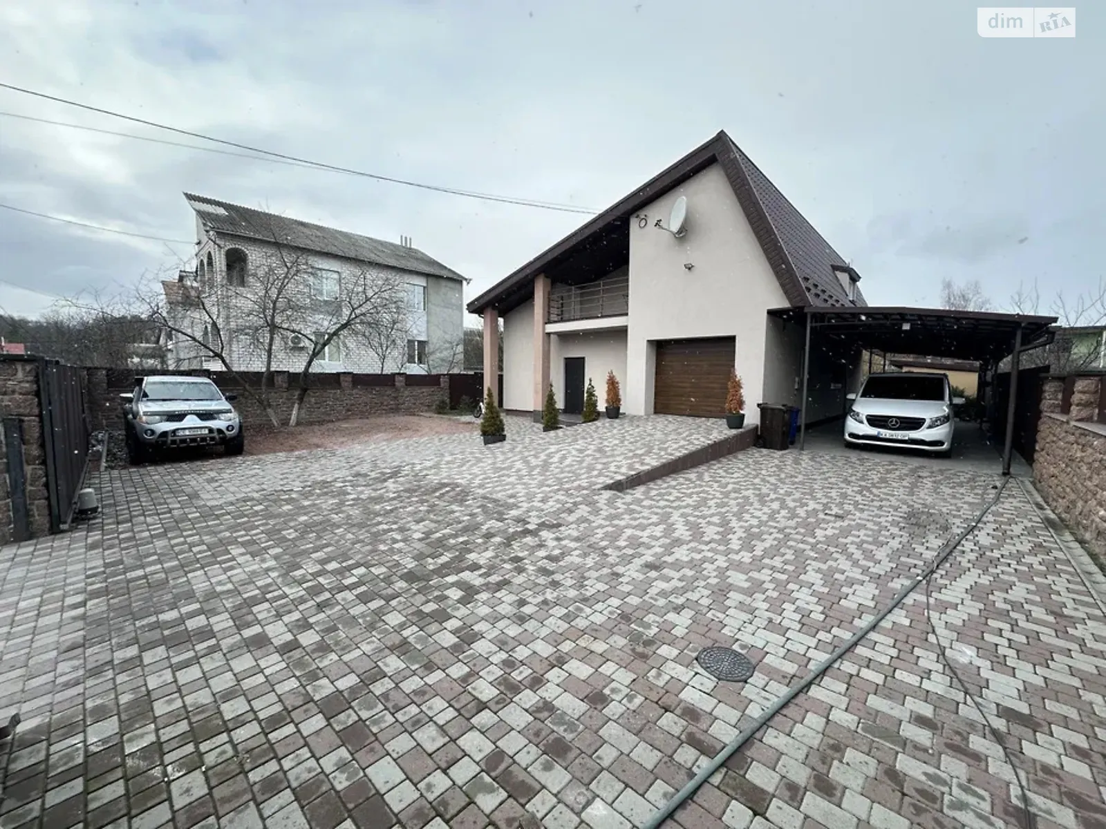 Продается дом на 2 этажа 200 кв. м с мебелью, цена: 250000 $ - фото 1