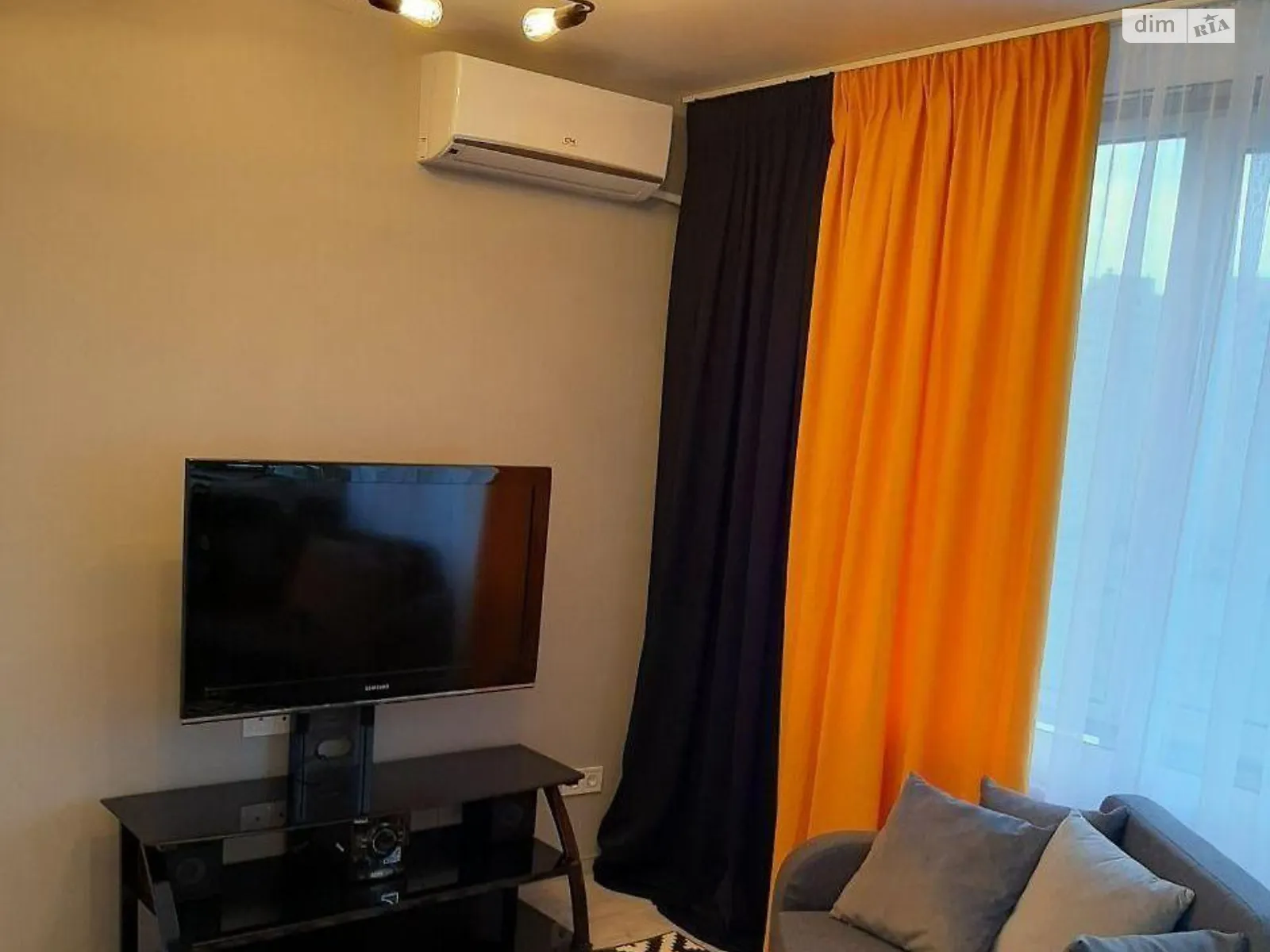 Продается 1-комнатная квартира 25 кв. м в Киеве, ул. Ушинского, 29 - фото 1