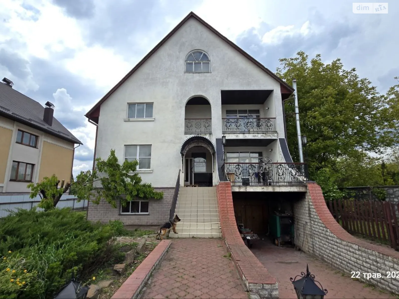 Продается дом на 2 этажа 318 кв. м с камином, цена: 150000 $ - фото 1