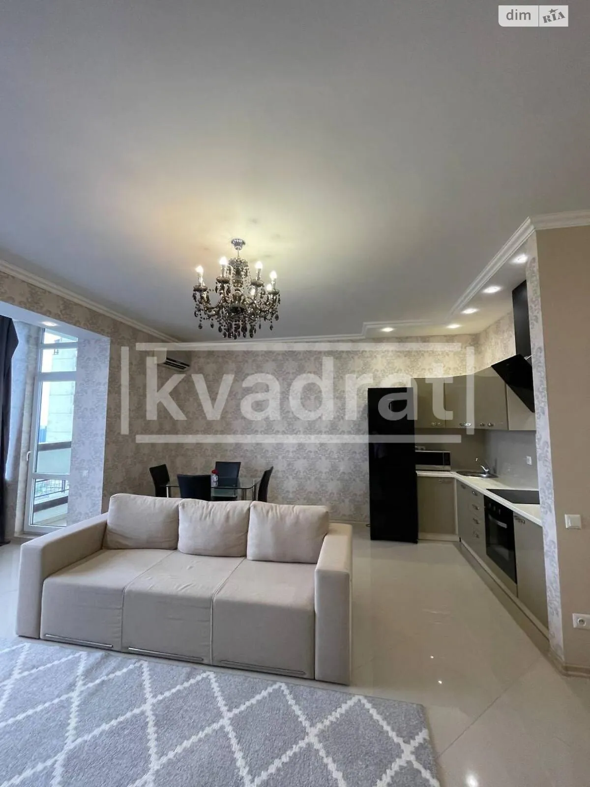 Сдается в аренду 1-комнатная квартира 65.8 кв. м в Киеве, ул. Коновальца Евгения, 44А - фото 1