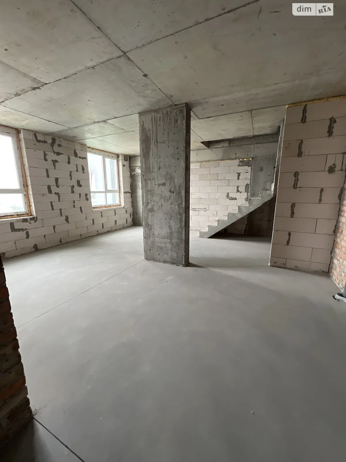 Продается 3-комнатная квартира 77 кв. м в Ирпене, ул. Университетская(Карла Маркса), 3/15 - фото 1