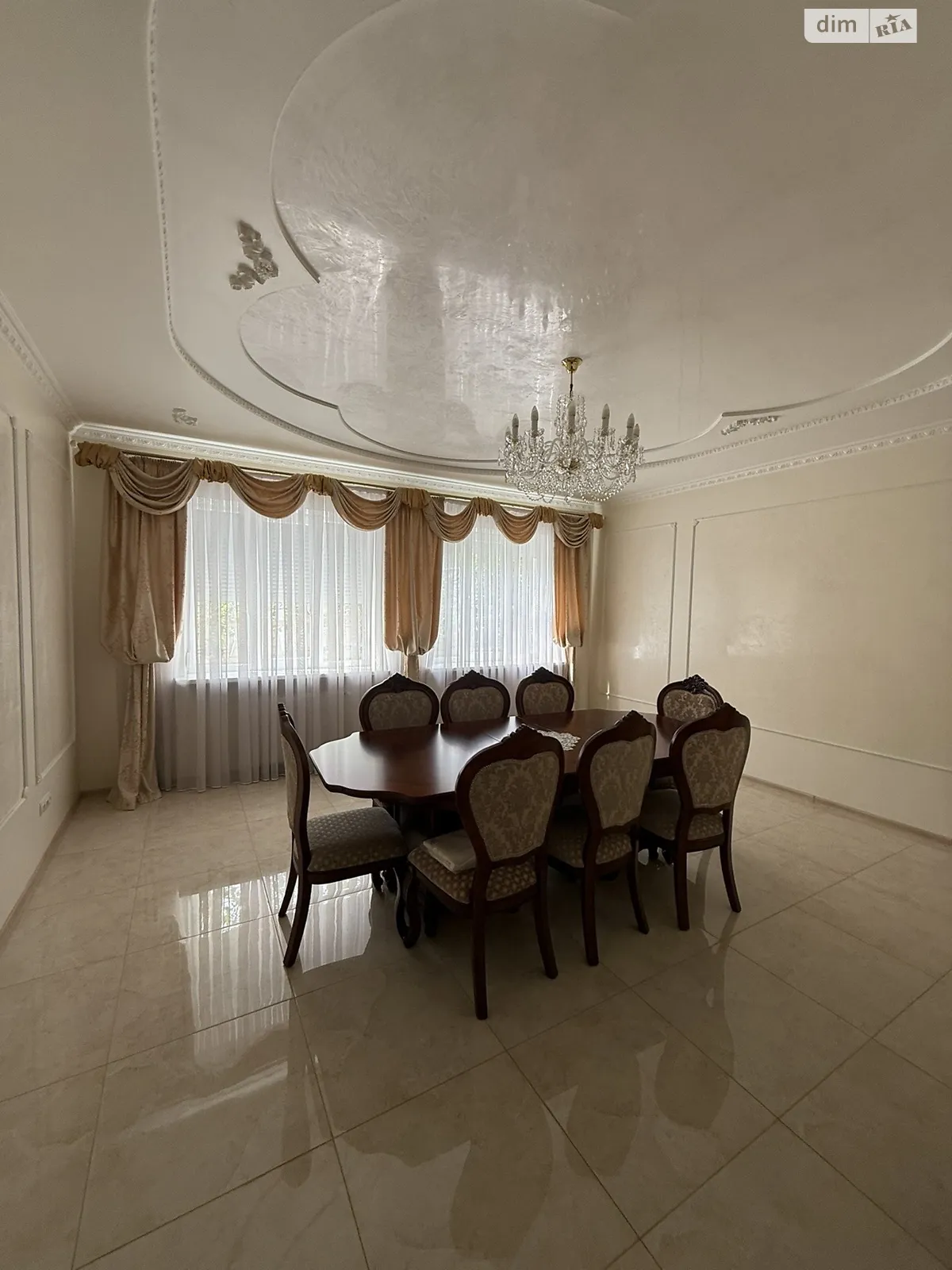 Сдается в аренду дом на 3 этажа 300 кв. м с садом, цена: 55000 грн - фото 1
