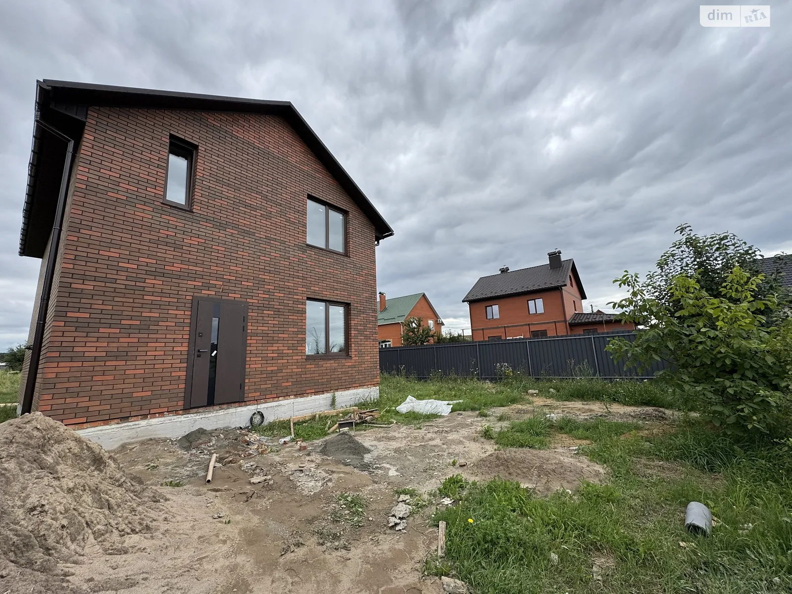 Продается дом на 2 этажа 107 кв. м с беседкой, цена: 89000 $ - фото 1