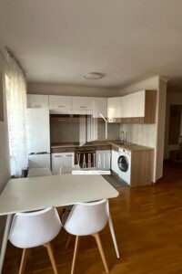 Долгосрочная аренда квартиры, Киев, р‑н. Соломянка, ст.м. Вокзальная, Стадионная улица, дом 6