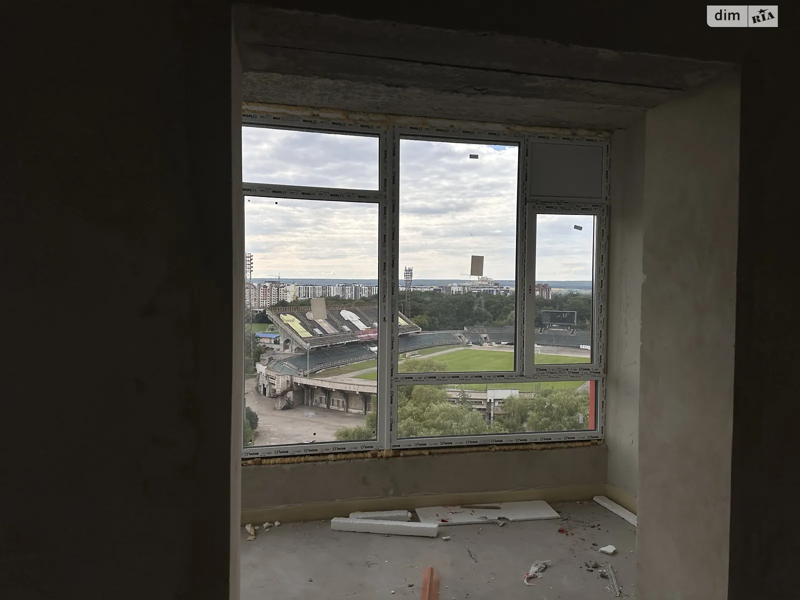 Продается 1-комнатная квартира 47.4 кв. м в Ивано-Франковске, ул. Волошина Августина - фото 1