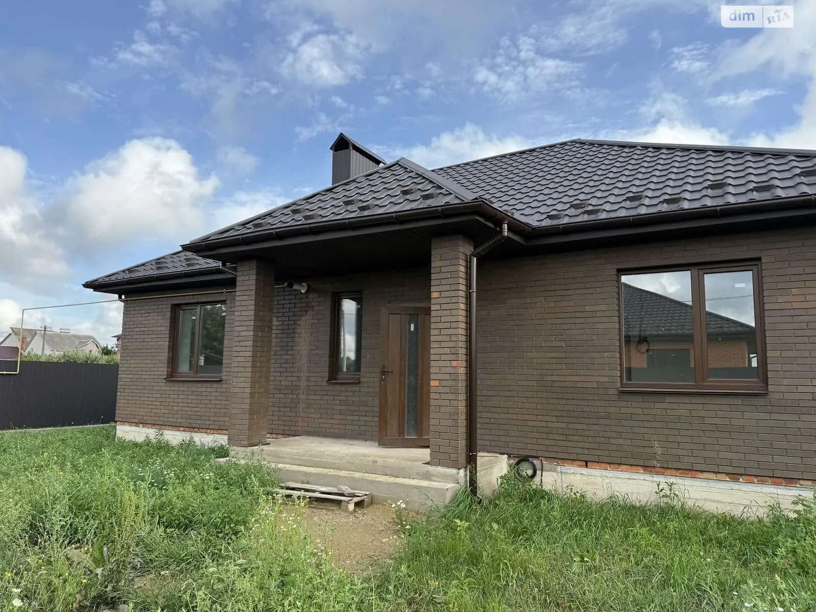 Продается одноэтажный дом 98 кв. м с гаражом, цена: 80000 $ - фото 1
